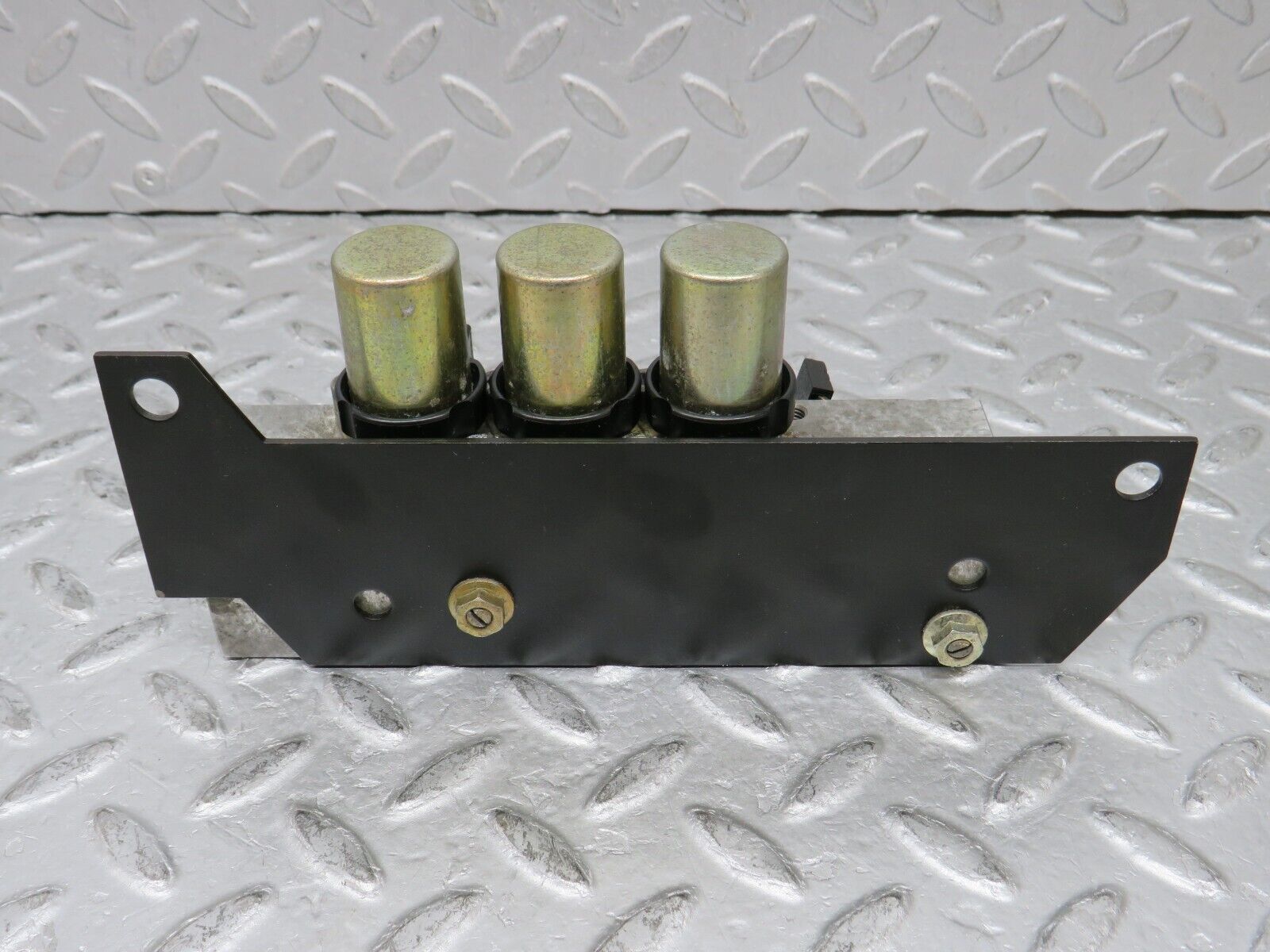 37986 Mercedes-Benz A124 320E Cabriolet Soft Top Hydraulic Valve Block Left 1248001178