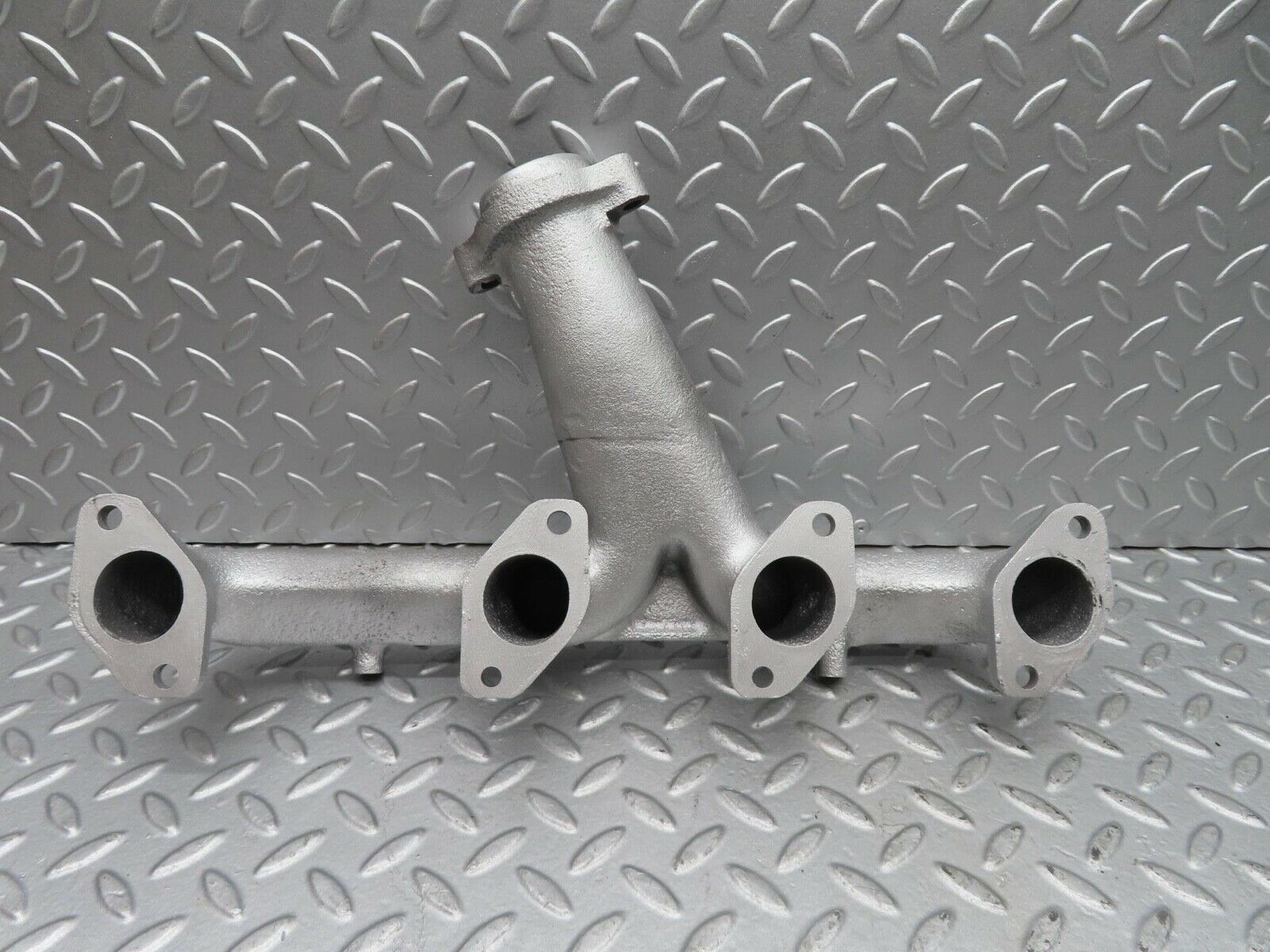 14423 Mercedes-Benz W116 350SE Exhaust Manifold Right 1161423701