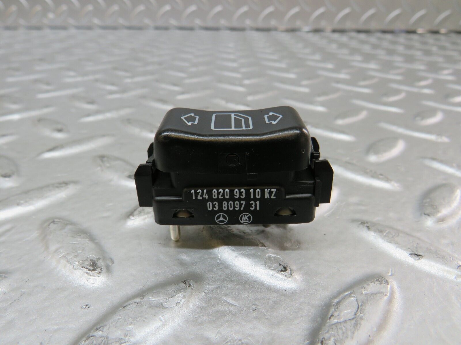 26562 Mercedes-Benz C124 220CE Coupe Left Electric Window Switch 1248209310