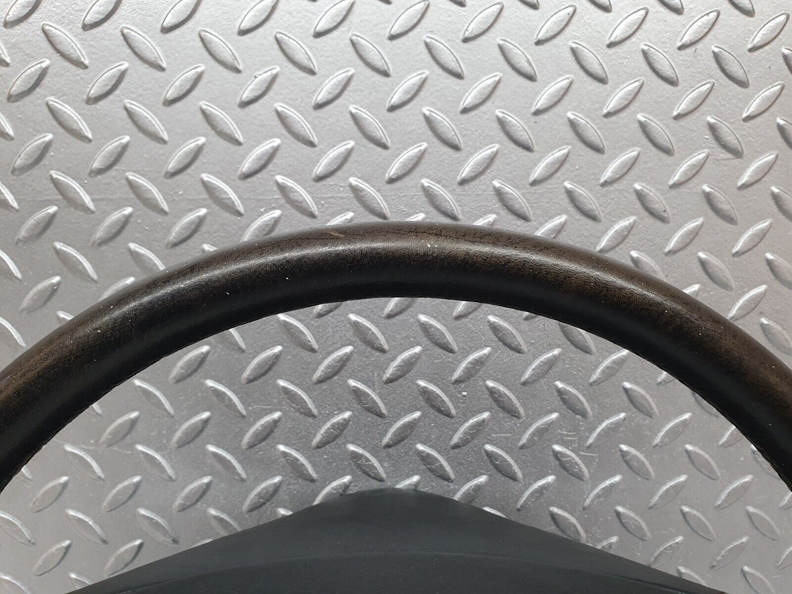 41182 Mercedes-Benz W126 300SE Leather Steering Wheel 1264640017