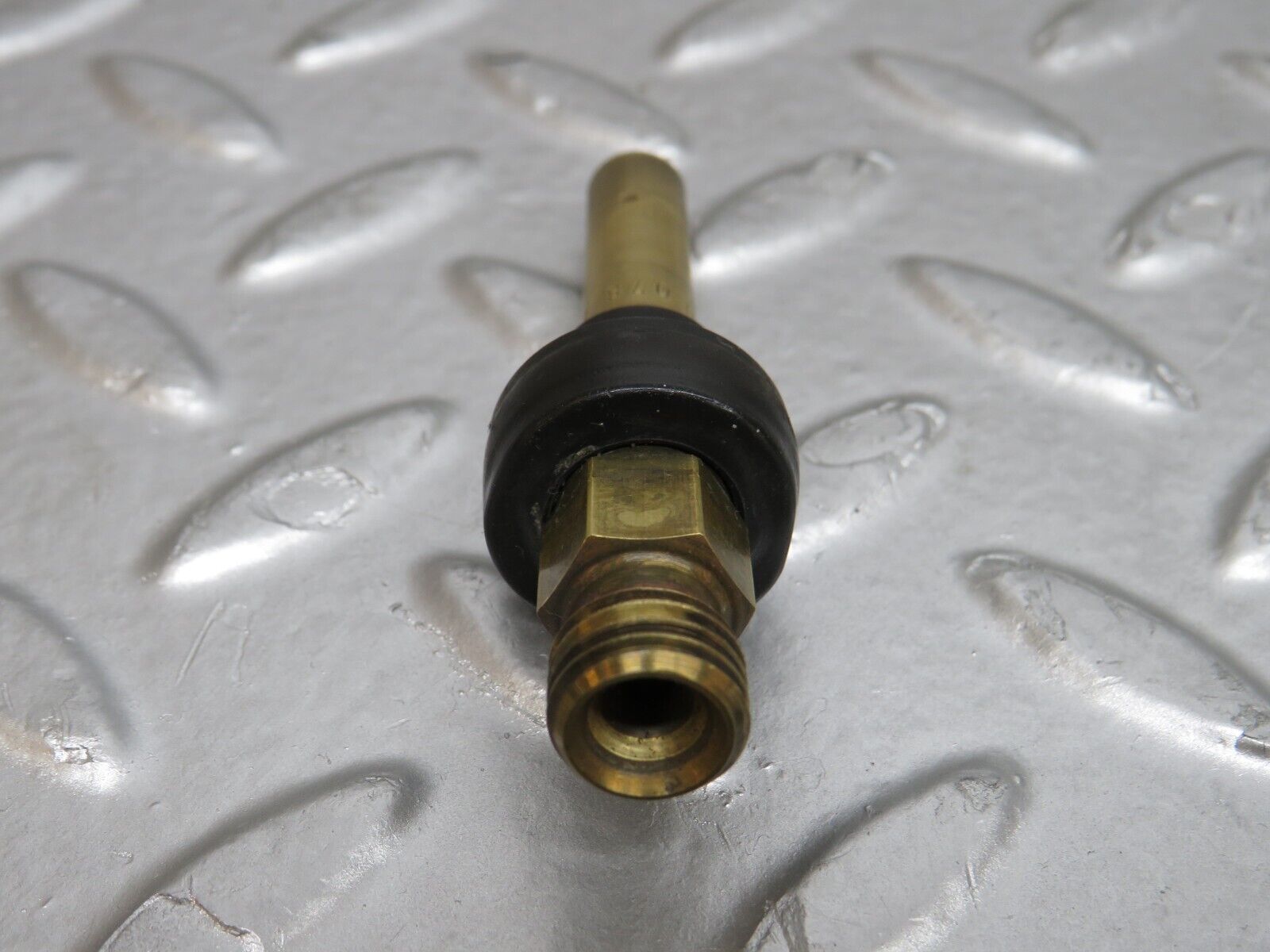 29577 Mercedes-Benz W124 230E Fuel Injector 0437502047 0000785623