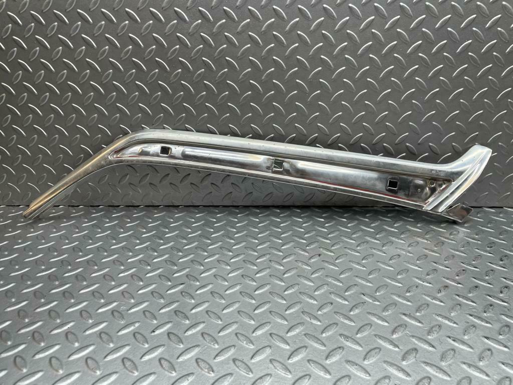 0033 Mercedes-Benz W116 350SE A Pillar Chrome Moulding Trim Right Side