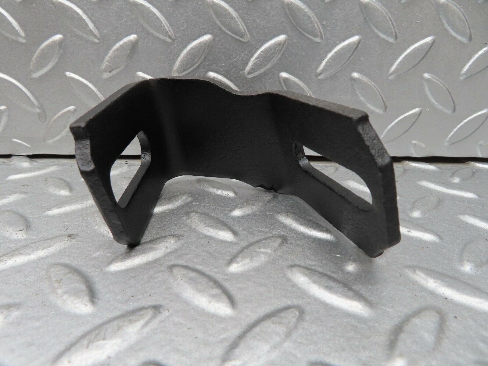 14506 Mercedes-Benz W116 350SE Front Bumper Bracket Holder