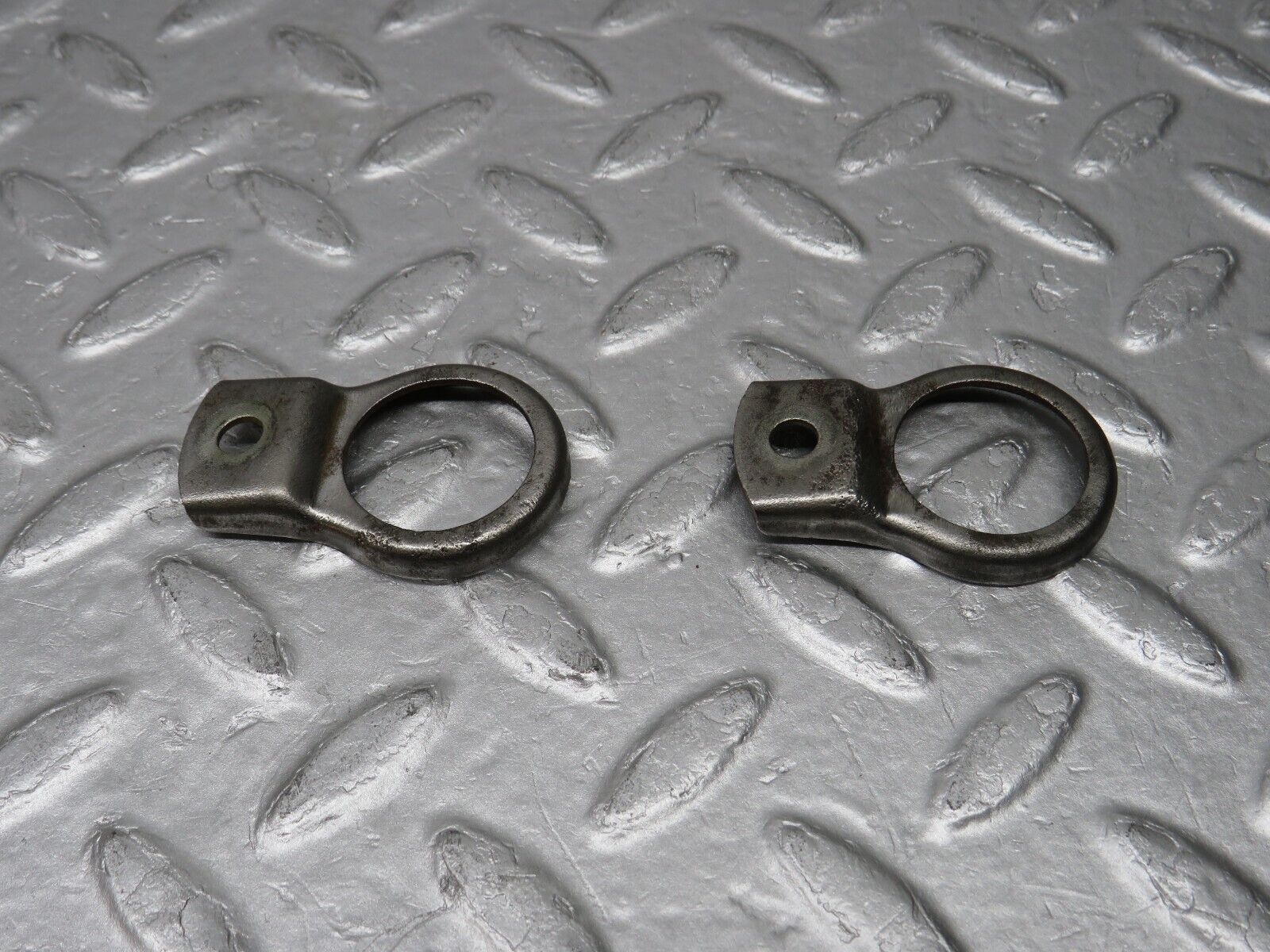 37568 Mercedes-Benz W109 300SEL Fuel Injector Bracket