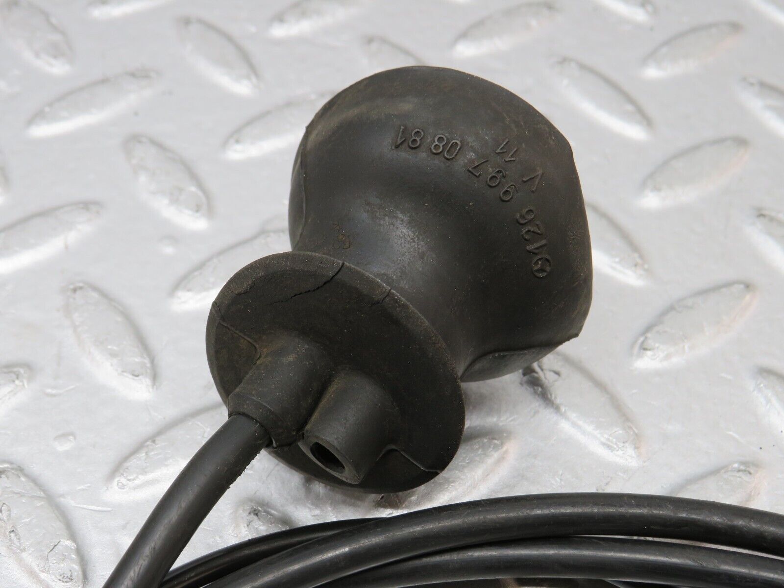 36299 Mercedes-Benz W126 420SE Bonnet Release Cable 1269970881