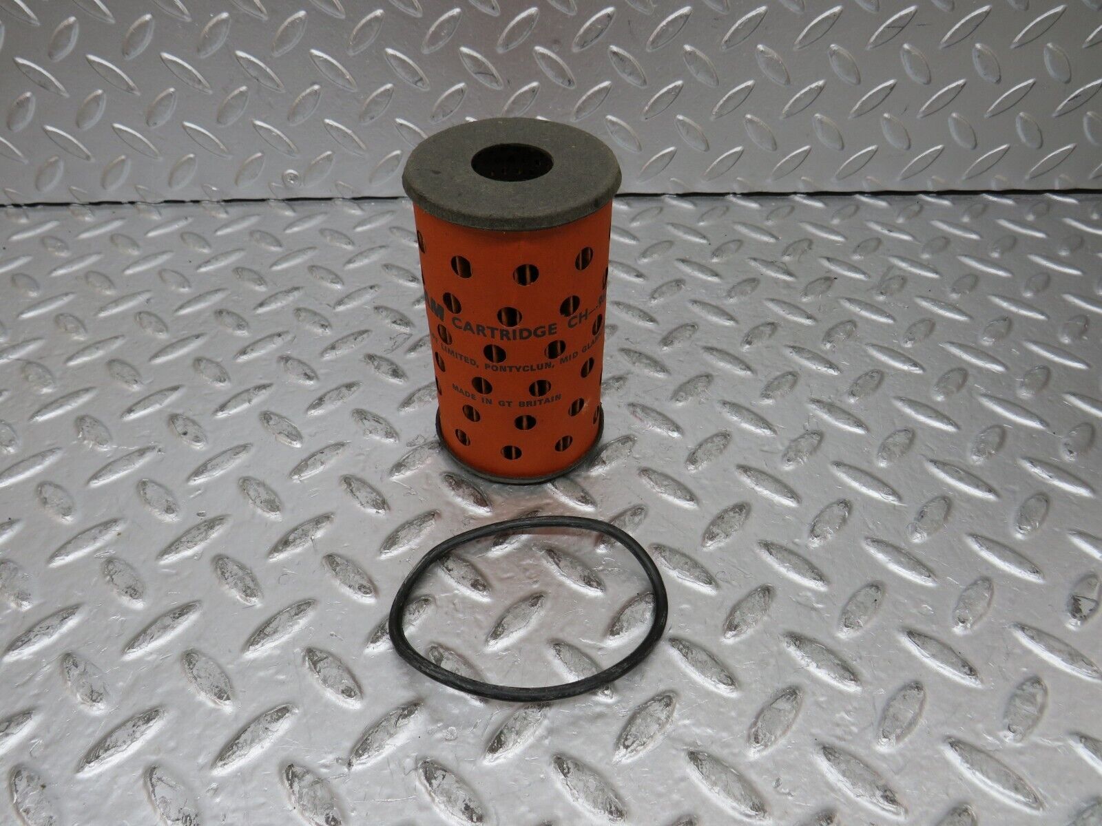 27076 Mercedes-Benz W123 280E Oil Filter CH962PL