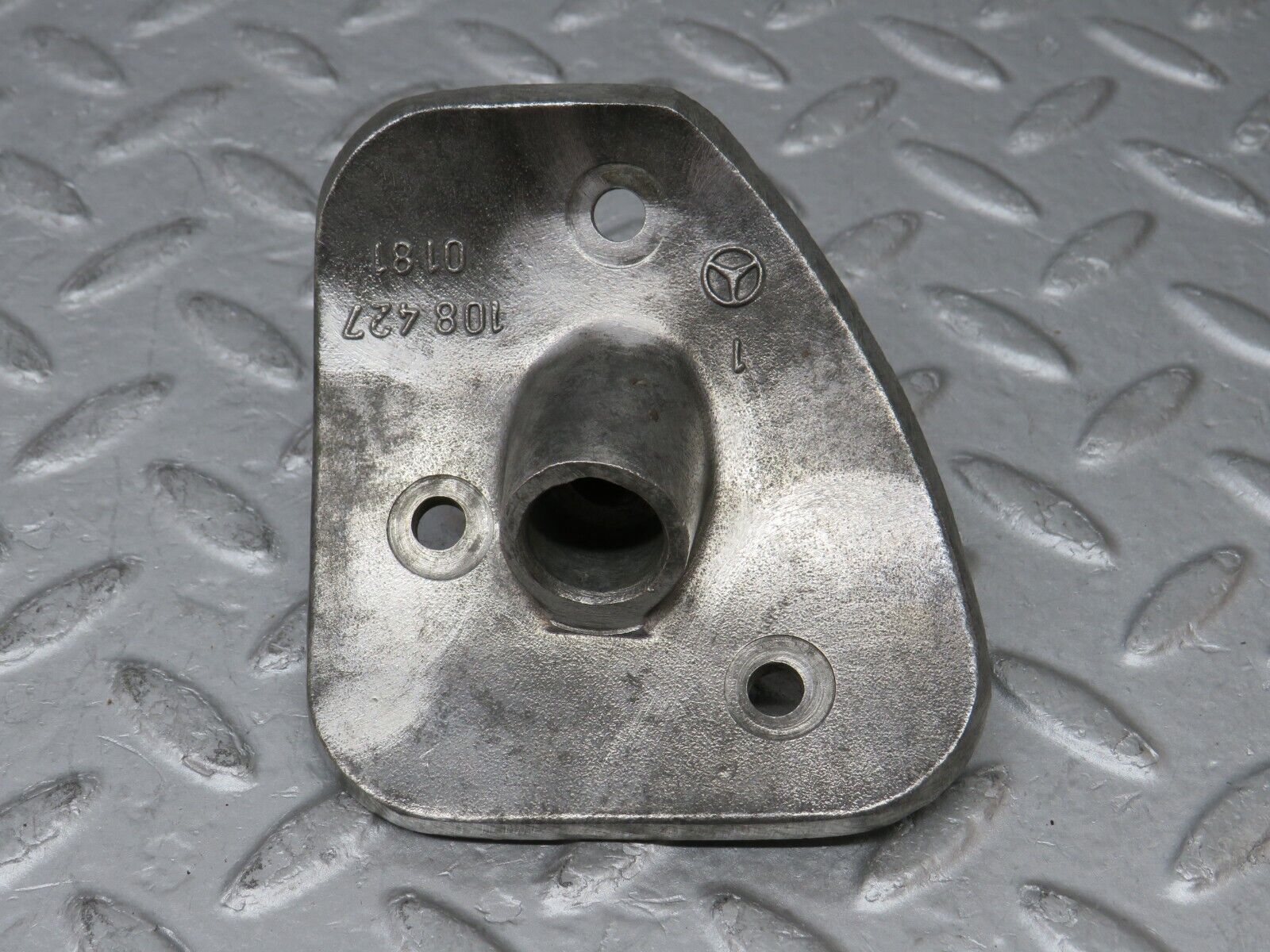 35822 Mercedes-Benz W108 Handbrake Cable Regulator 1084270181