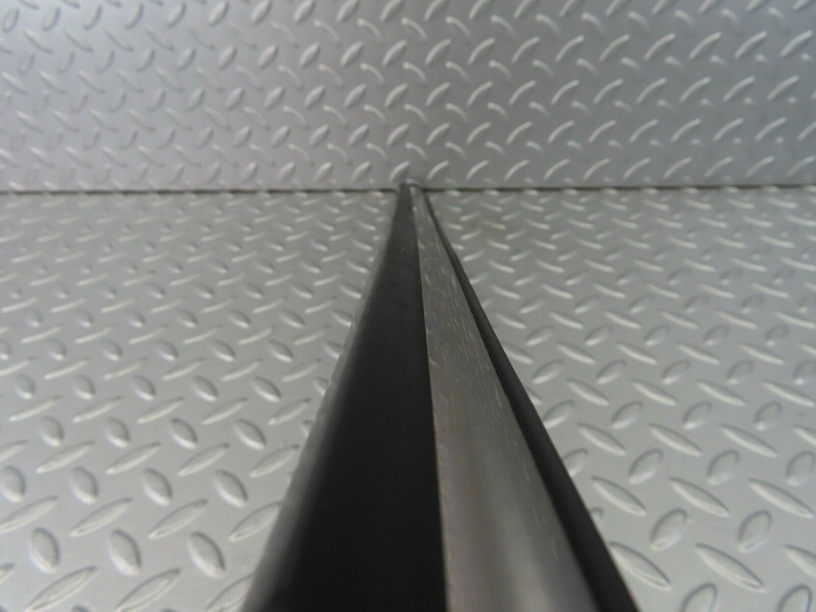 7253 Mercedes-Benz W116 450SE Centre Door Chrome Trim Rear Right