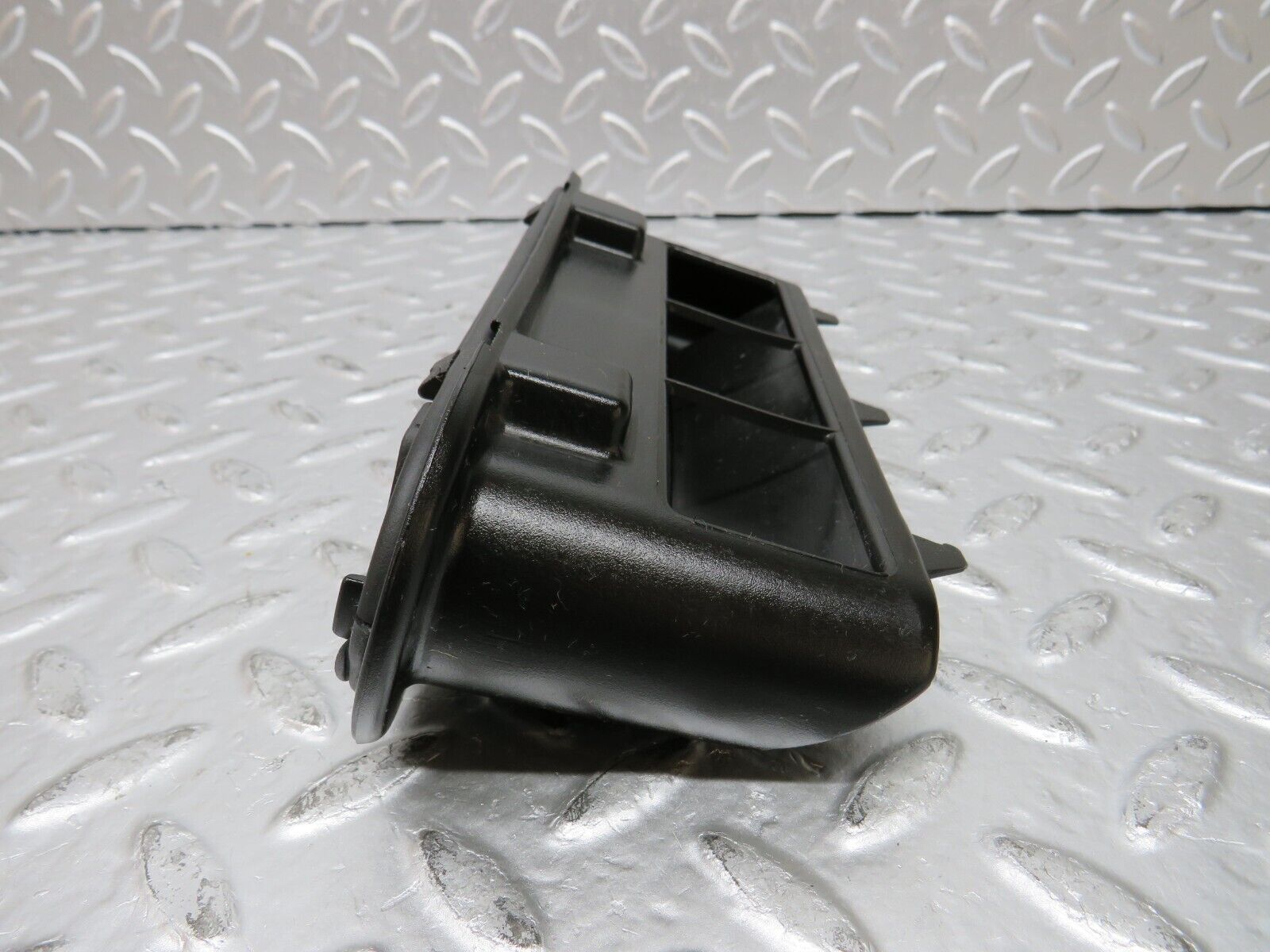 30622 Mercedes-Benz W201 190E 2.0L Trunk Breather Ventilation Valve 2018300242