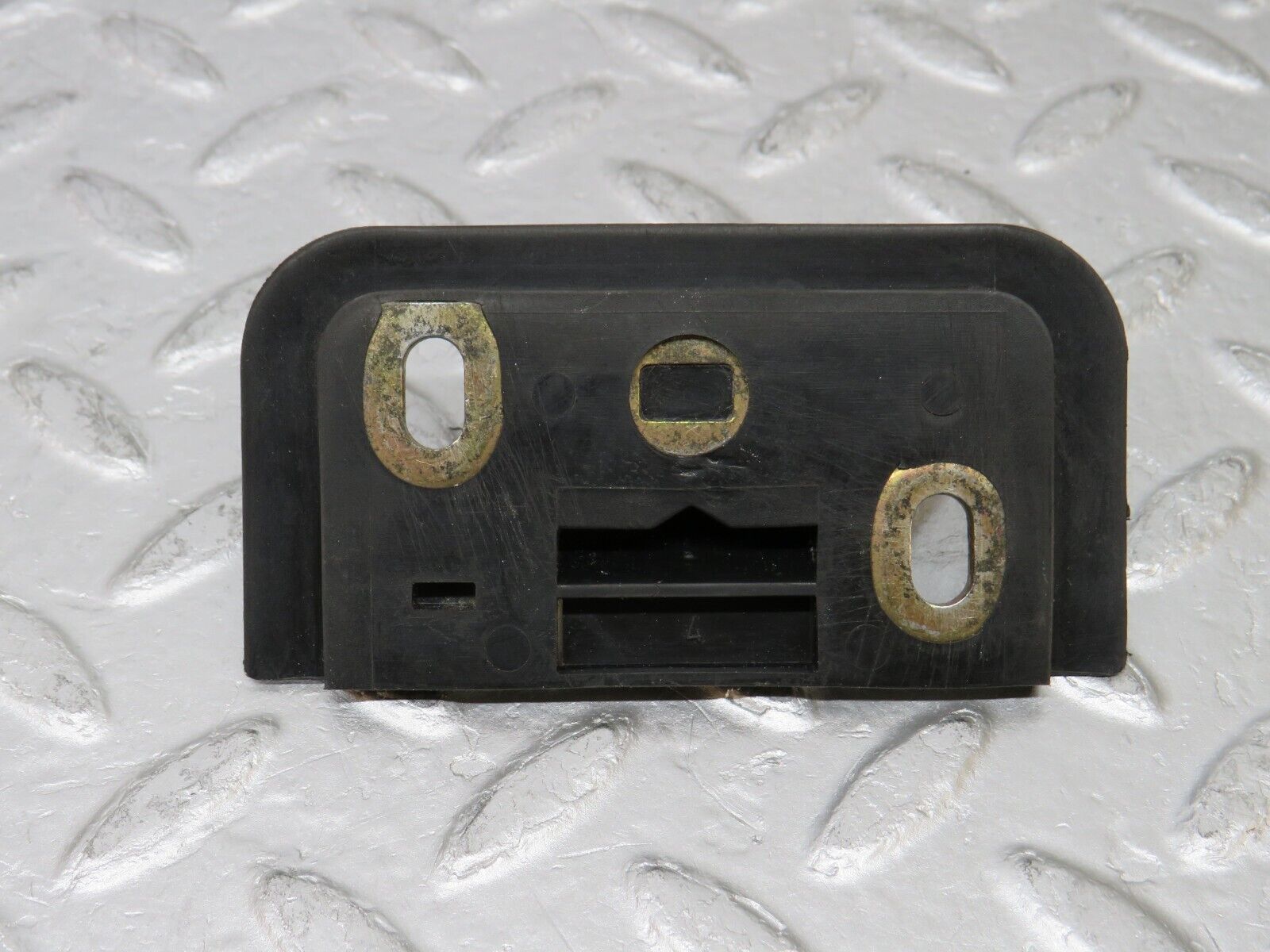 37736 Mercedes-Benz A124 320E Cabriolet Trunk Lock Latch