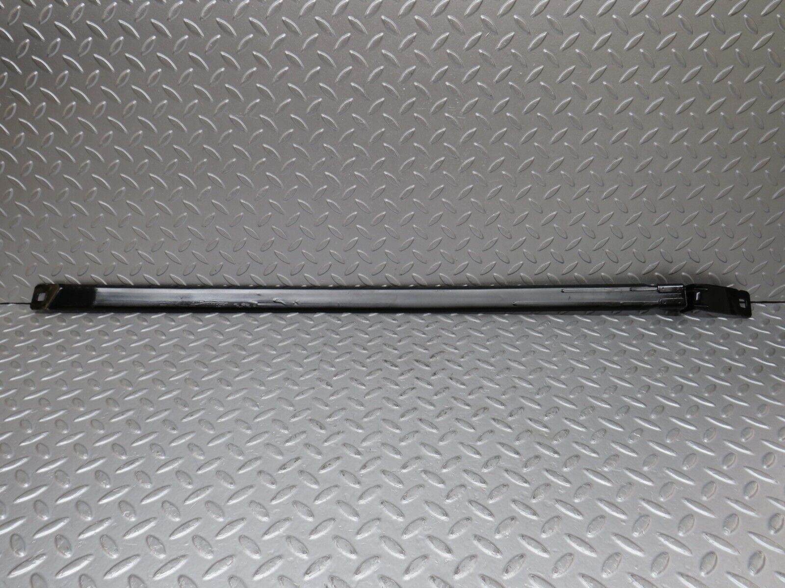 36768 Mercedes-Benz W201 190E 2.0L Fuel Tank Tightening Strap 2014700040