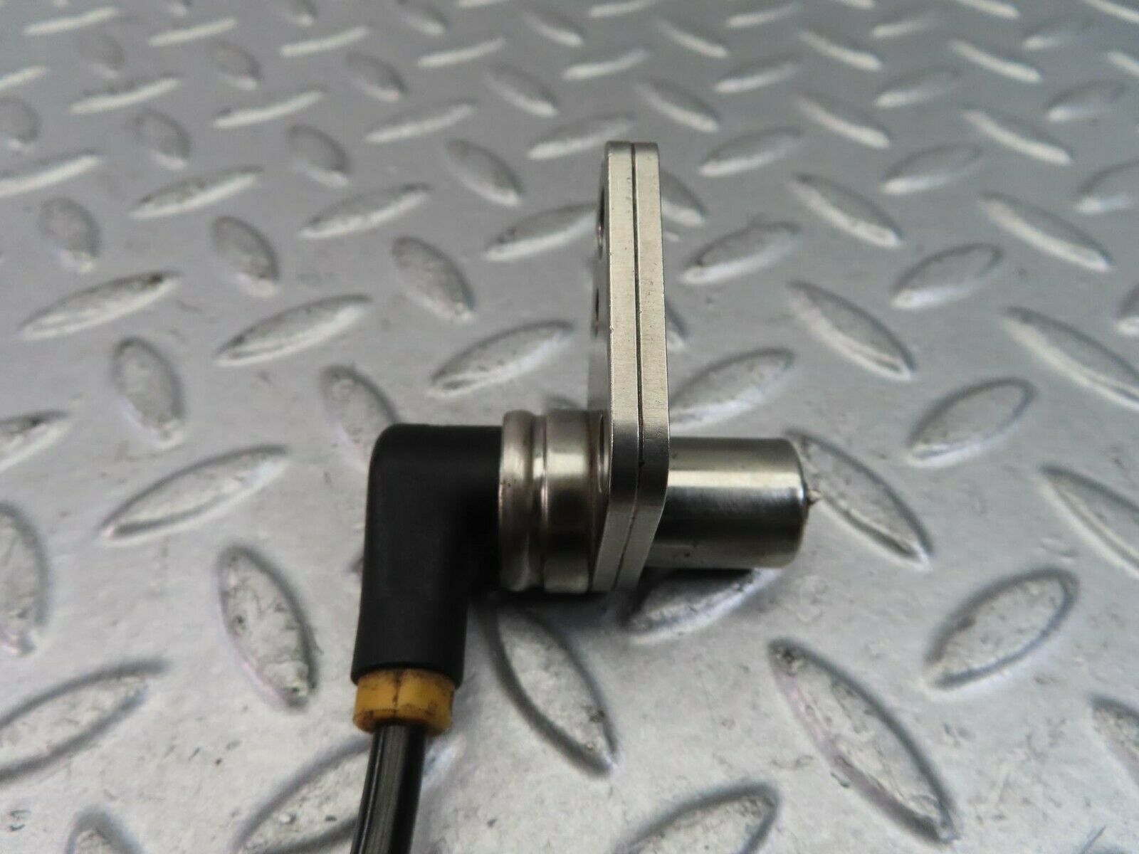 9422 Mercedes-Benz C124 300CE Coupe ABS Sensor