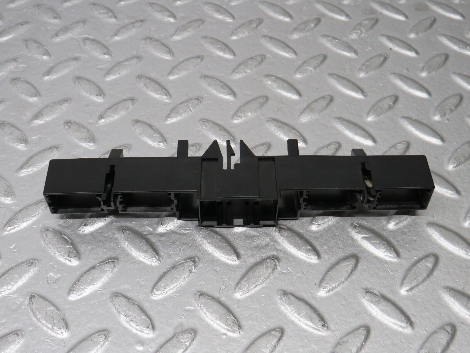 38388 Mercedes-Benz R129 280SL Coupe Connector Holder 1295451340