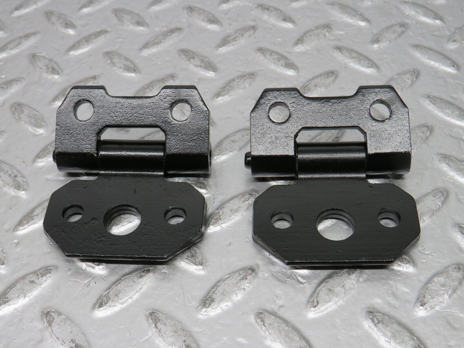 31784 Mercedes-Benz W201 190LE 1.8L Right Door Hinge Pair