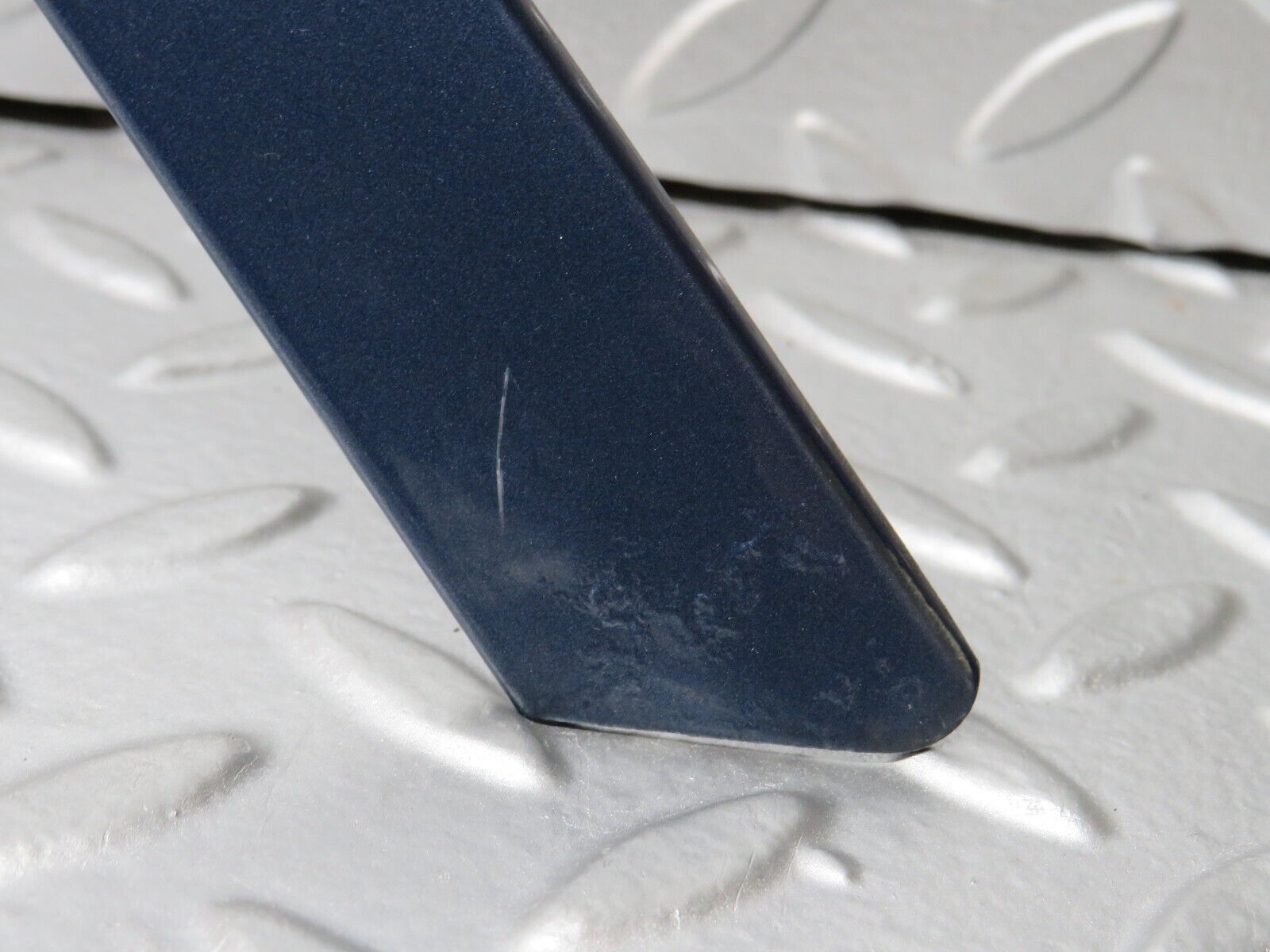 31184 Mercedes-Benz S124 220TE Wagon Front Left Door Exterior Frame Trim