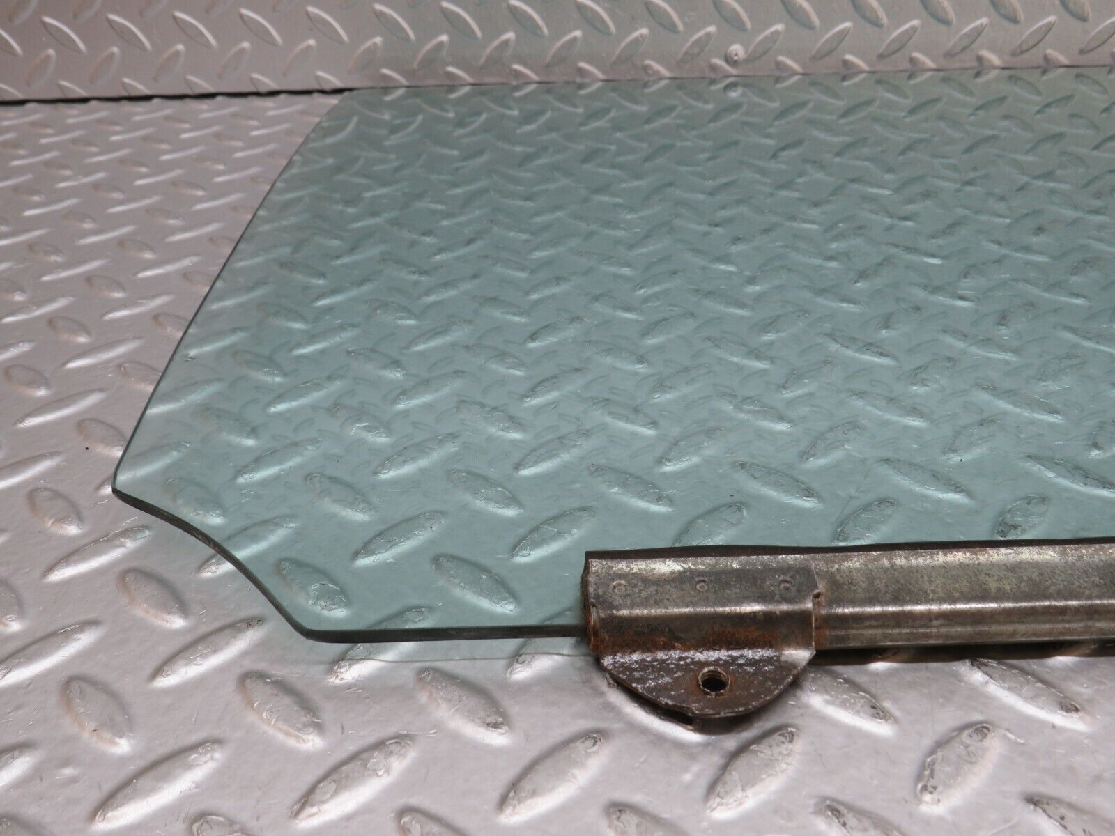 35792 Mercedes-Benz W108 Rear Left Door Window Glass