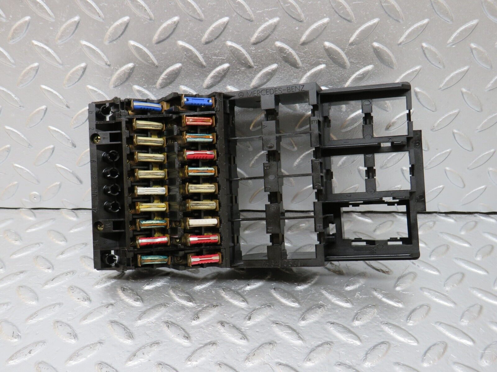34439 Mercedes-Benz C126 380SEC Coupe Fuse Box 1265400550
