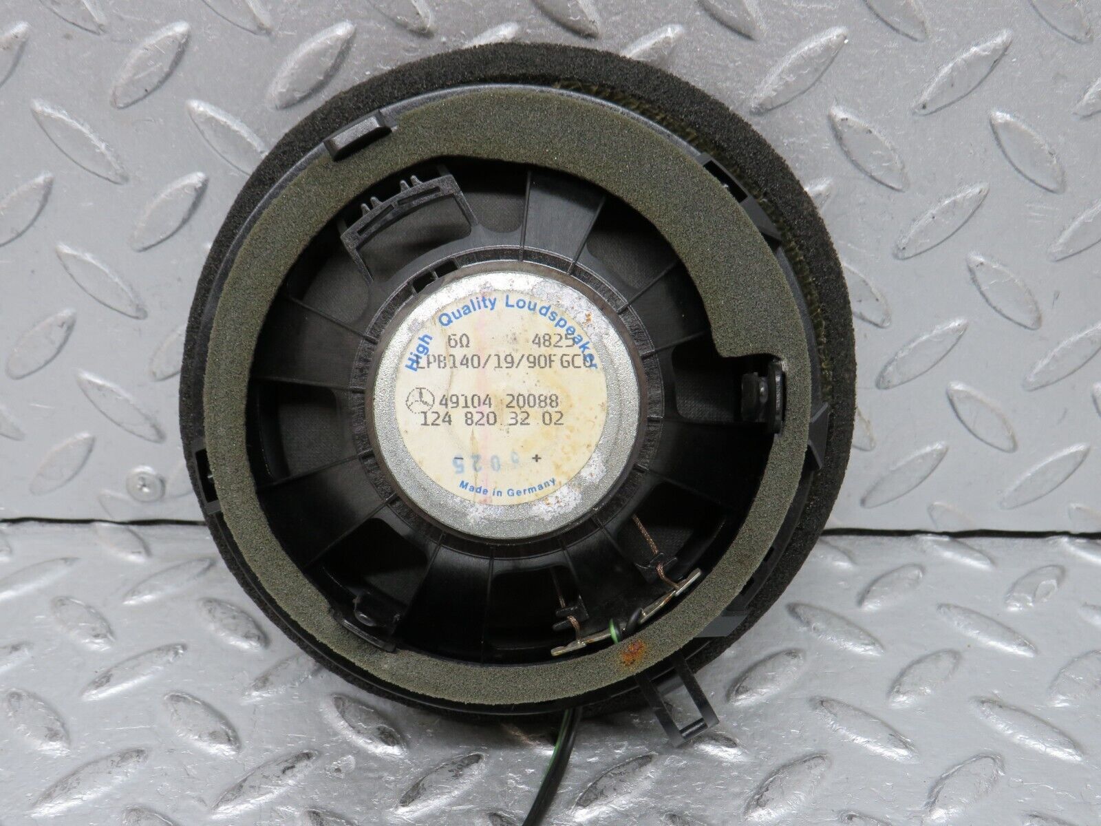 37864 Mercedes-Benz A124 320E Cabriolet Rear Right Door Speaker 1248203202