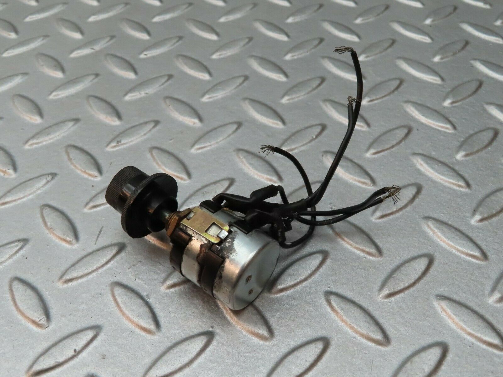 4633 Mercedes-Benz W114 280CE Coupe Switch