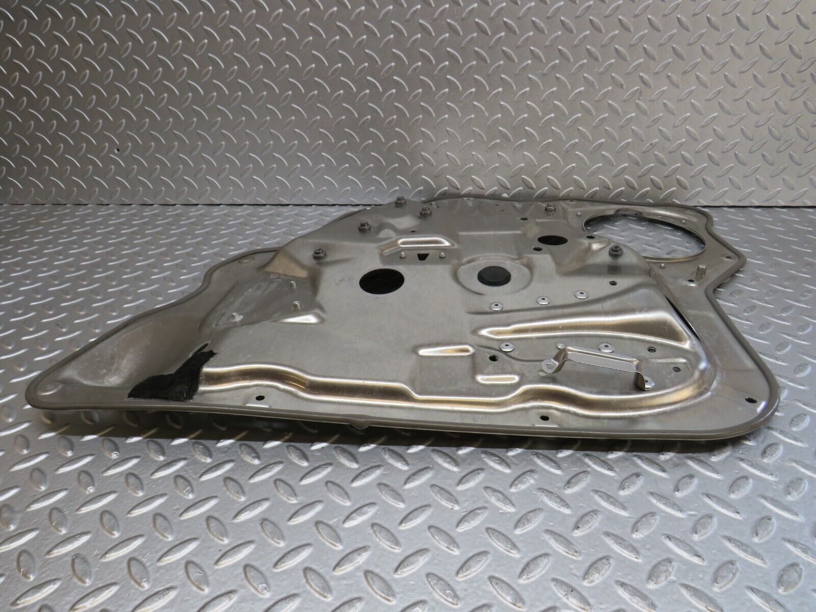 35107 Mercedes-Benz W221 Rear Left Window Regulator Support Panel