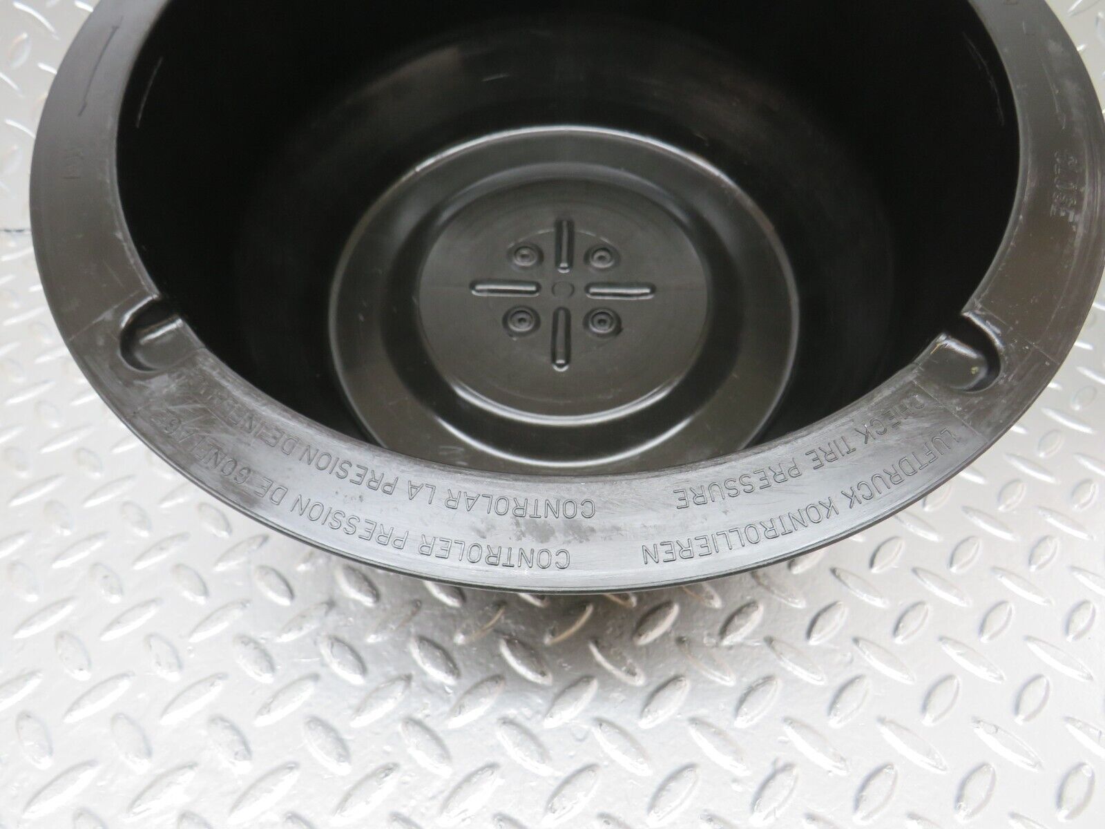 25650 Mercedes-Benz W124 280E Spare Wheel Holder 1248900007