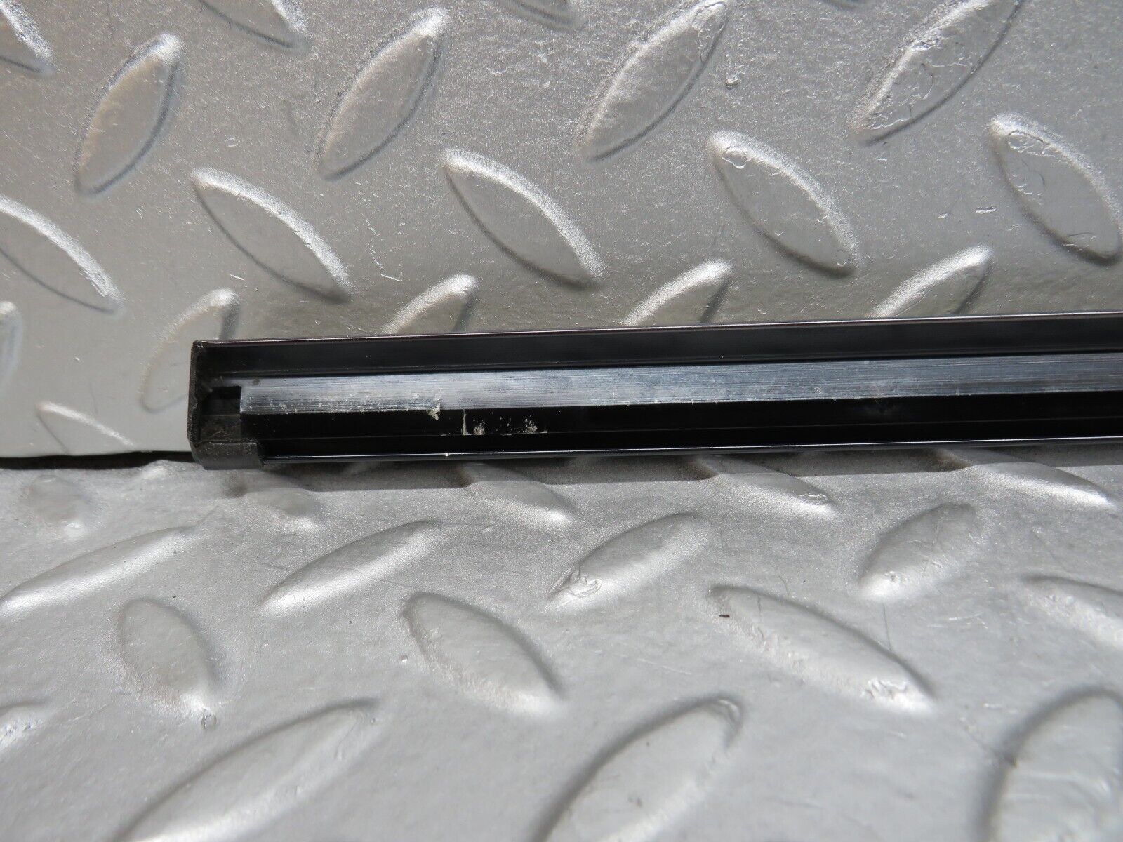 38524 Mercedes-Benz R129 280SL Coupe Left Door Window Moulding Trim