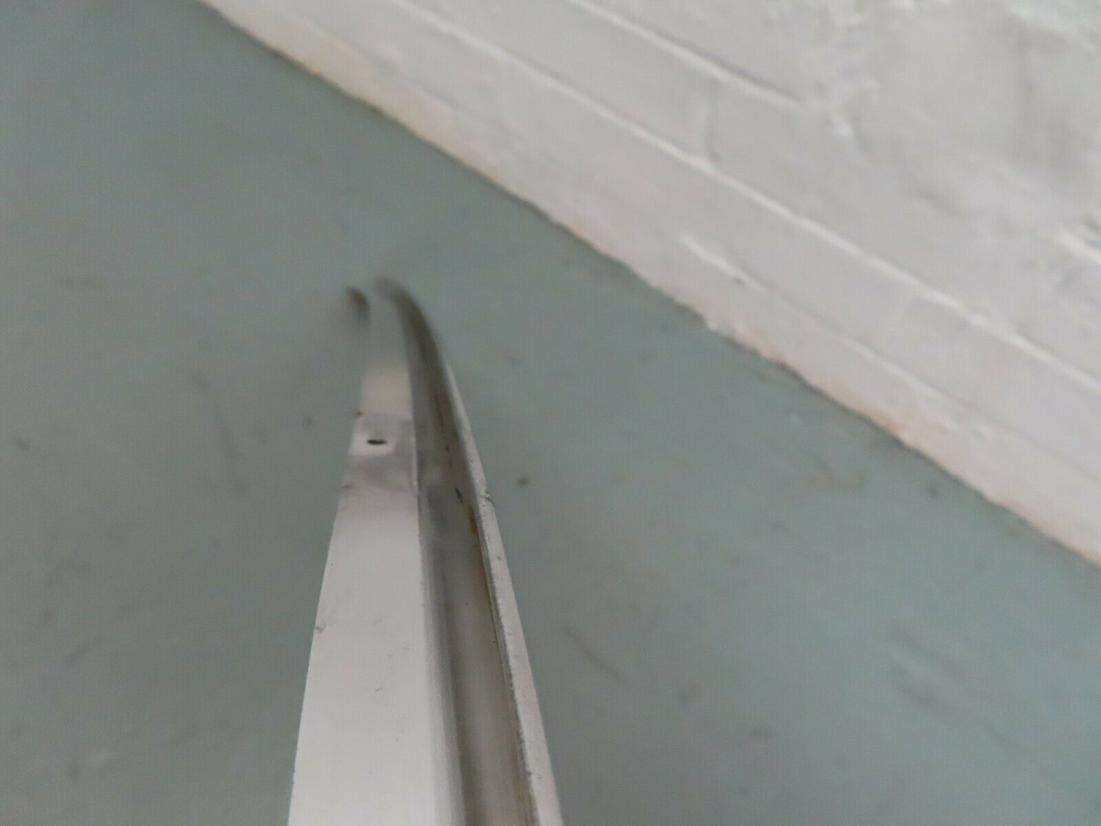 6355 Mercedes-Benz W126 380SE Roof Chrome Trim Right Side