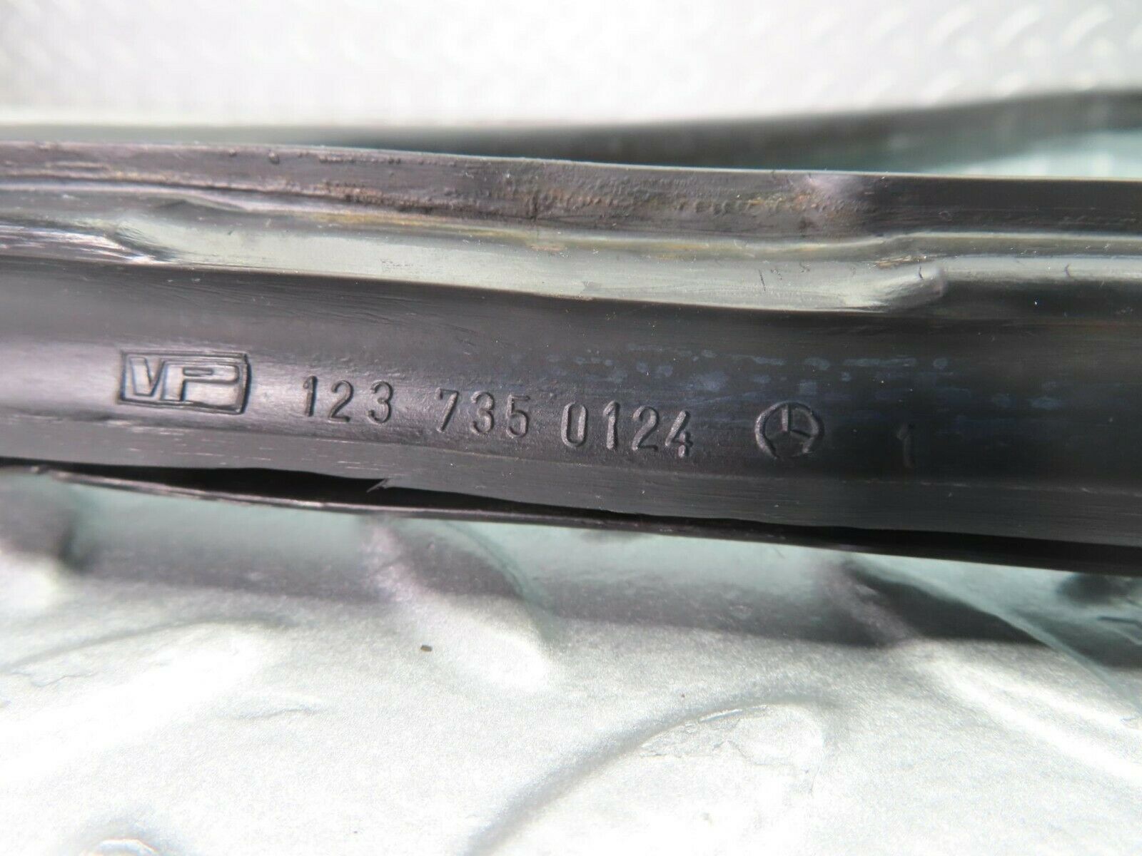 10779 Mercedes-Benz W123 230E Rear Left Quarter Window Glass 1237350124