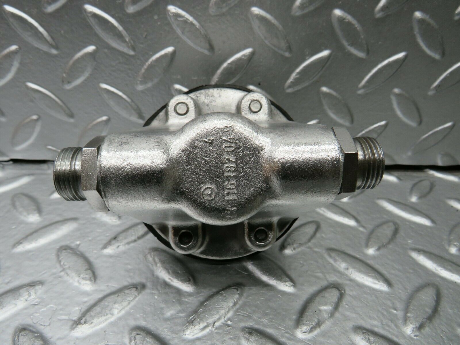 22697 Mercedes-Benz C107 450SLC Coup Oil Pressure Damper 1161870196 1161870494