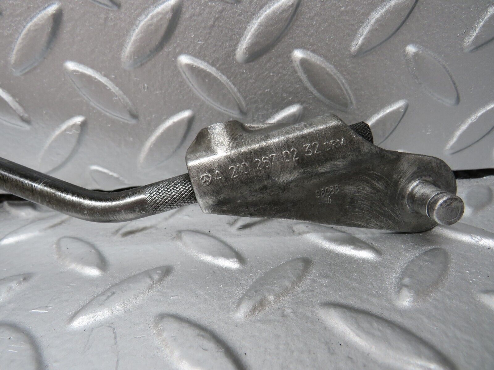 35036 Mercedes-Benz W210 320E Automatic Gear Selector Linkage 2102670232