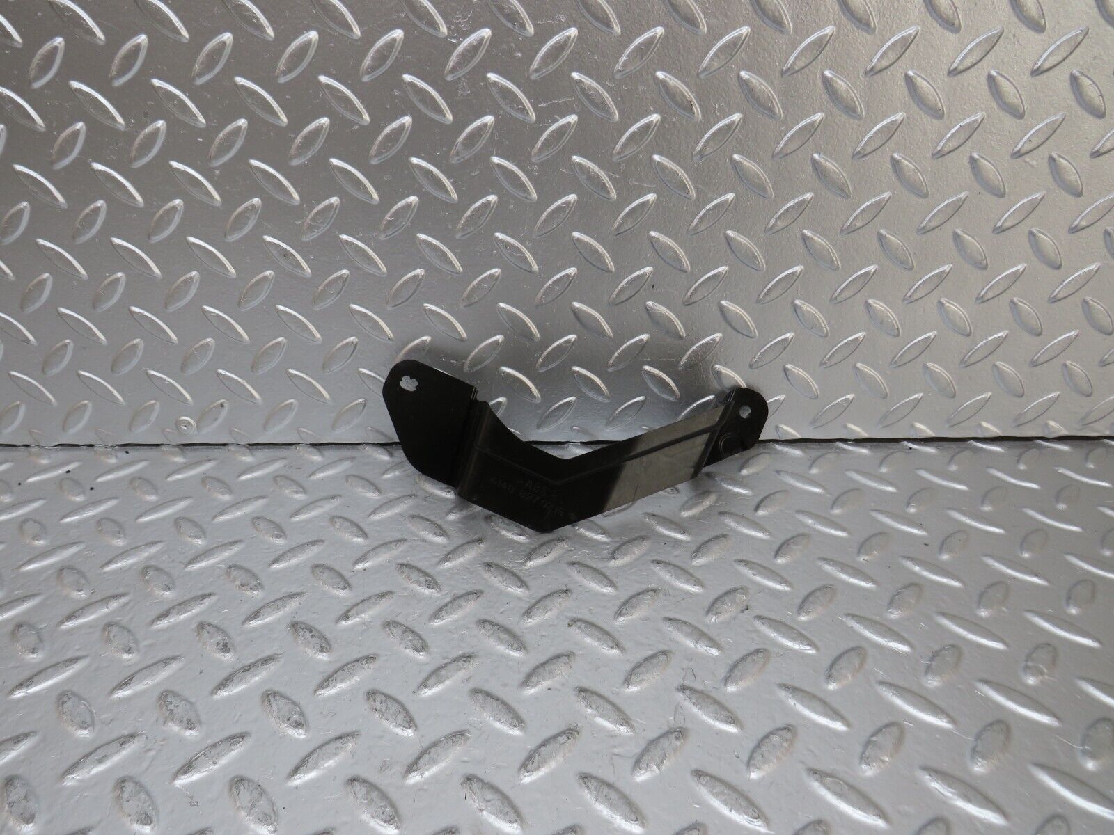 25037 Mercedes-Benz W140 S320 Door Speaker Bracket Right 1408270216