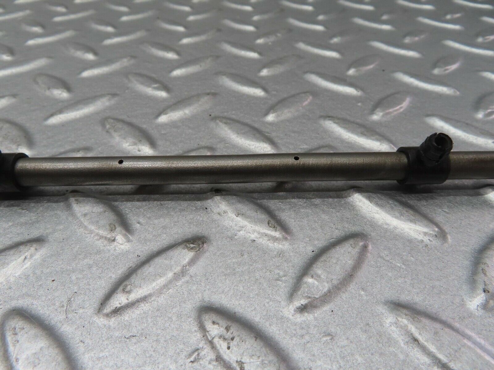 13354 Mercedes-Benz C107 350SLC Coupe Camshaft Oil Tube