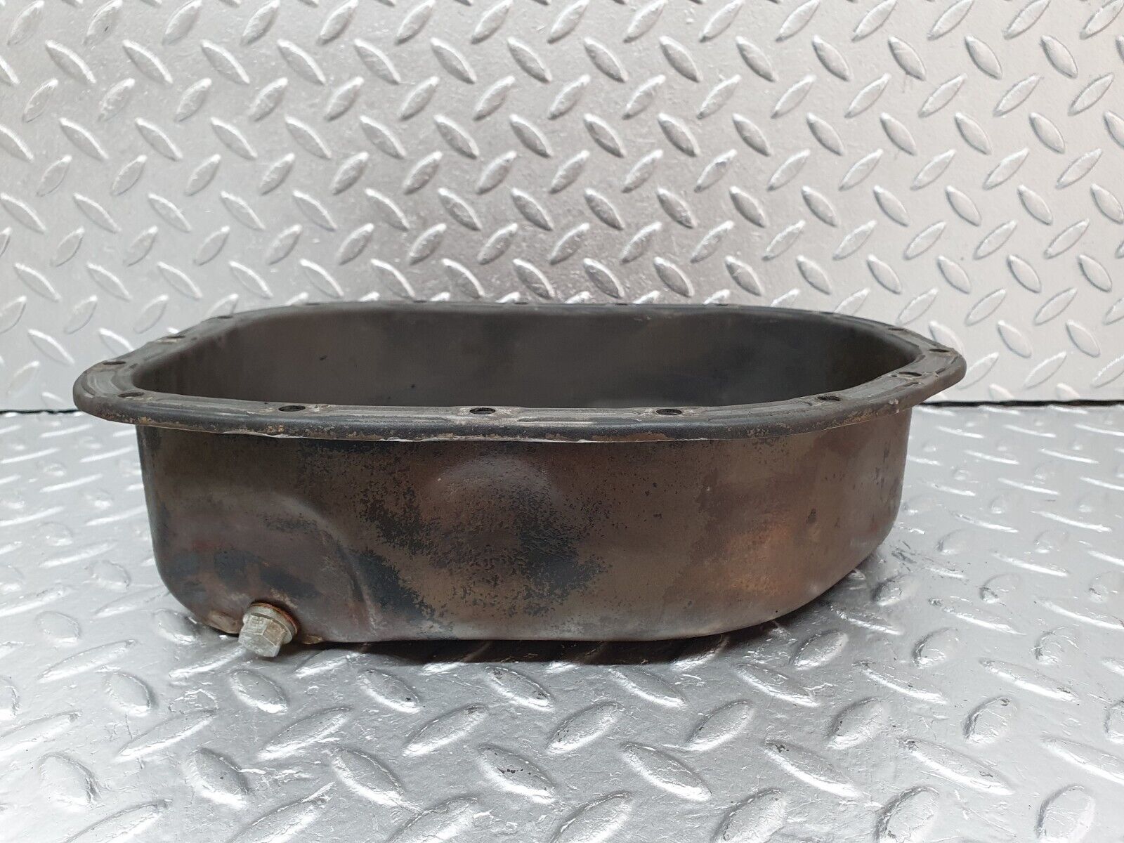 40867 Mercedes-Benz W123 240D Oil Pan Oil Sump