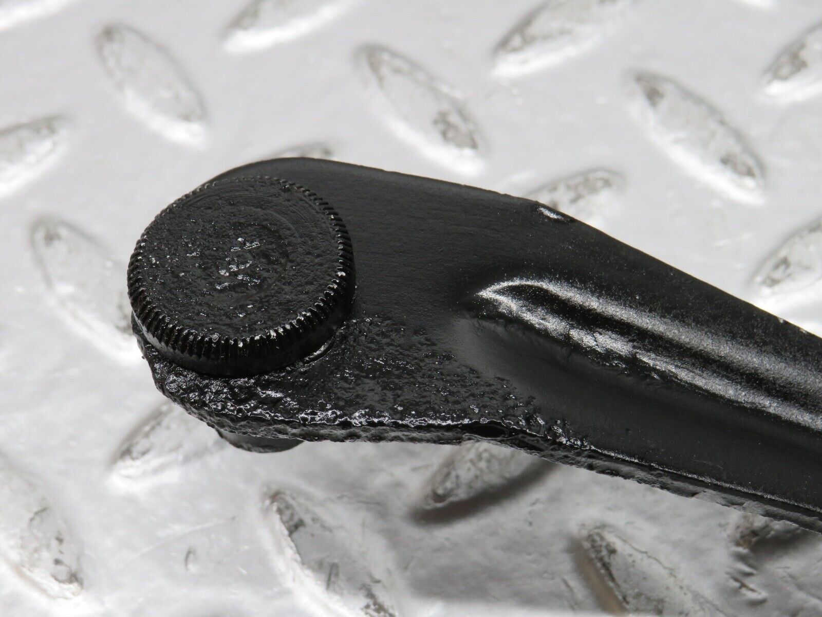 32124 Mercedes-Benz W123 230E Bonnet Hinge Right Side