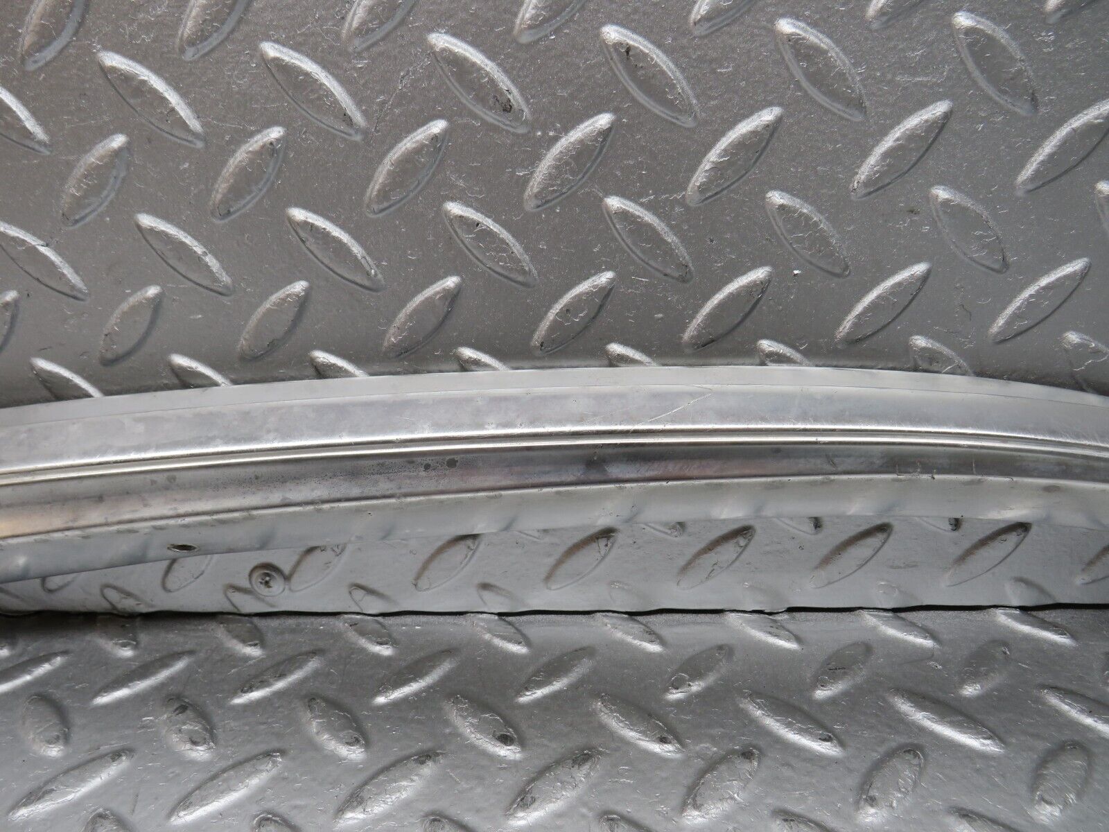 0084 Mercedes-Benz W116 350SE Roof Chrome Moulding Trim Right Side