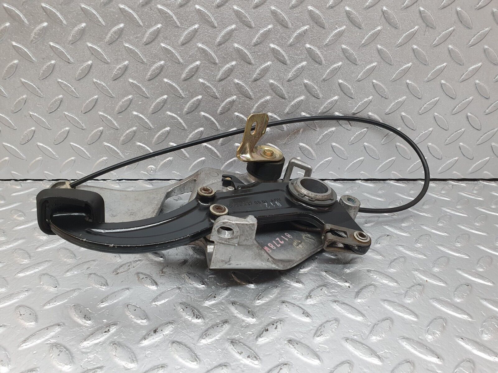41455 Mercedes-Benz W124 200E Parking Brake Pedal 1244270536 1244270801