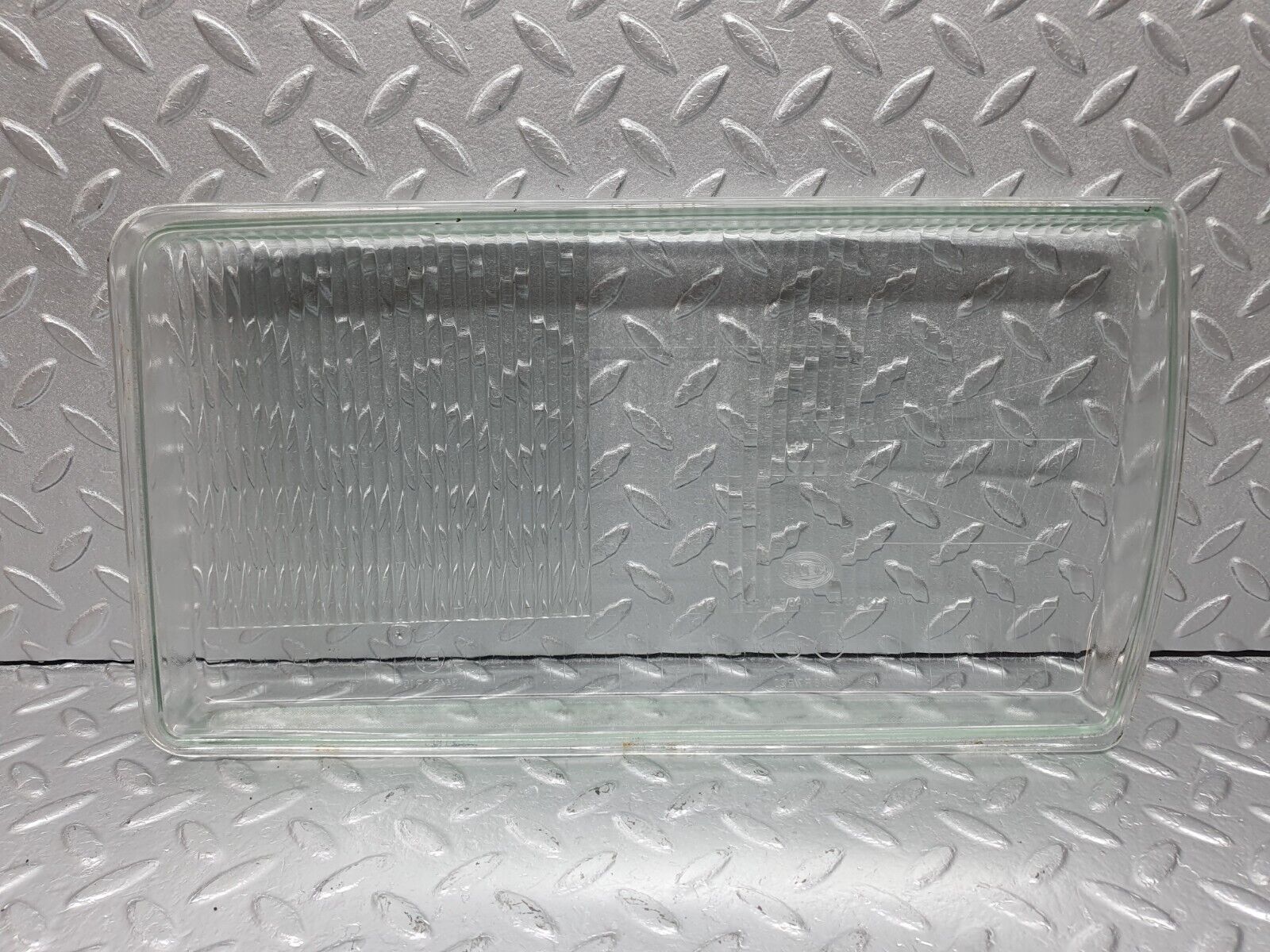 40723 Mercedes-Benz W123 300D Headlight Lens Right Hella 34461R19