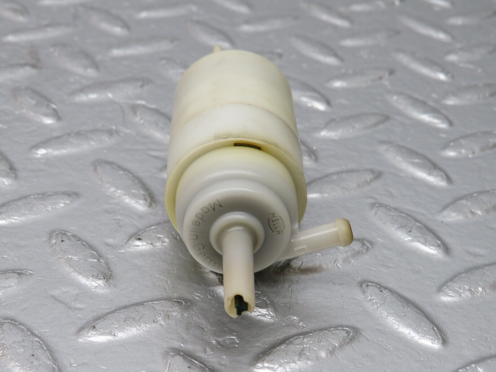 33610 Mercedes-Benz W201 190E 2.0L Windscreen Washer Pump 1248690221