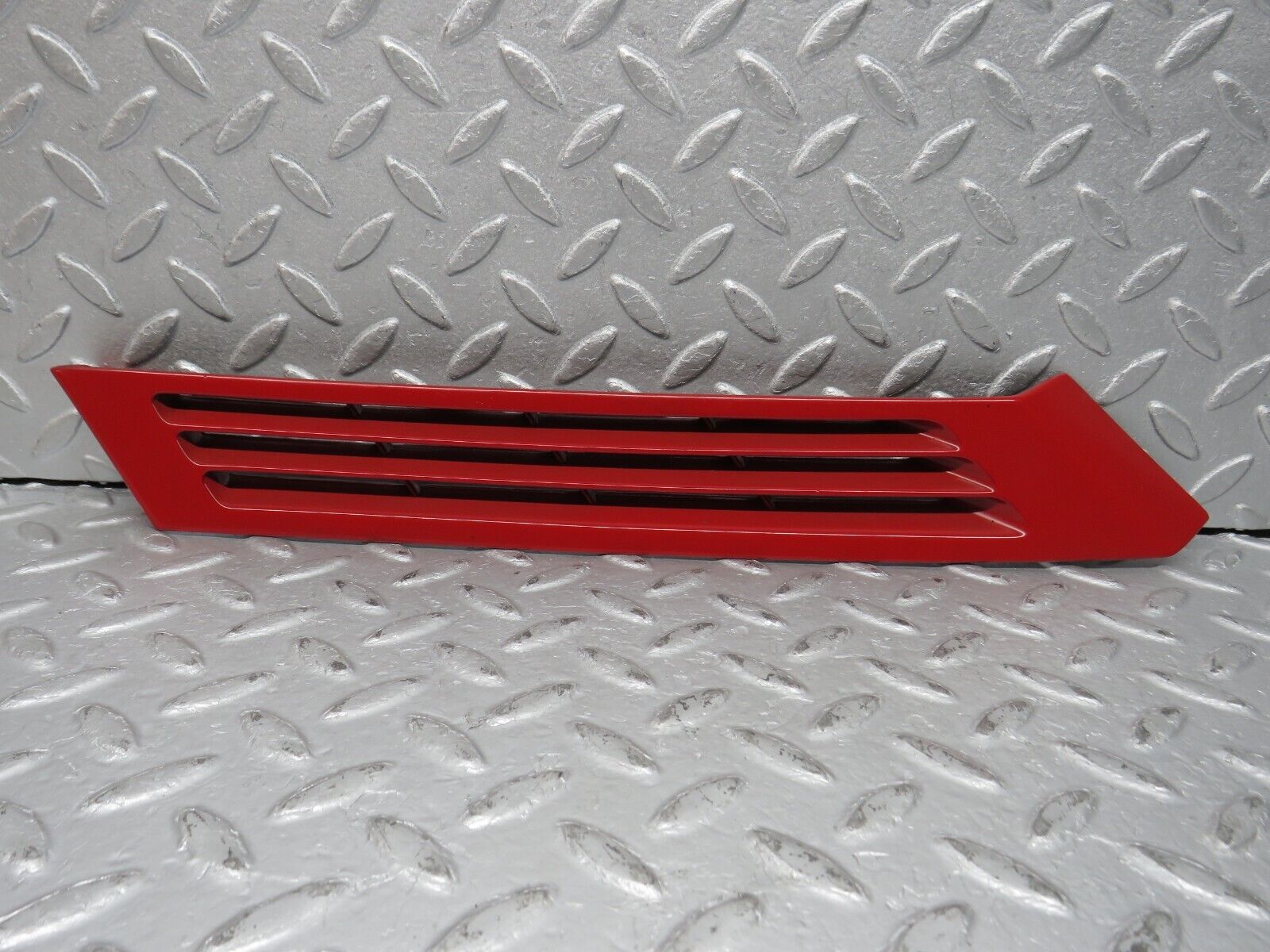 38735 Mercedes-Benz W201 190E 2.6L C Pillar Exterior Cover Left Side 2016980189