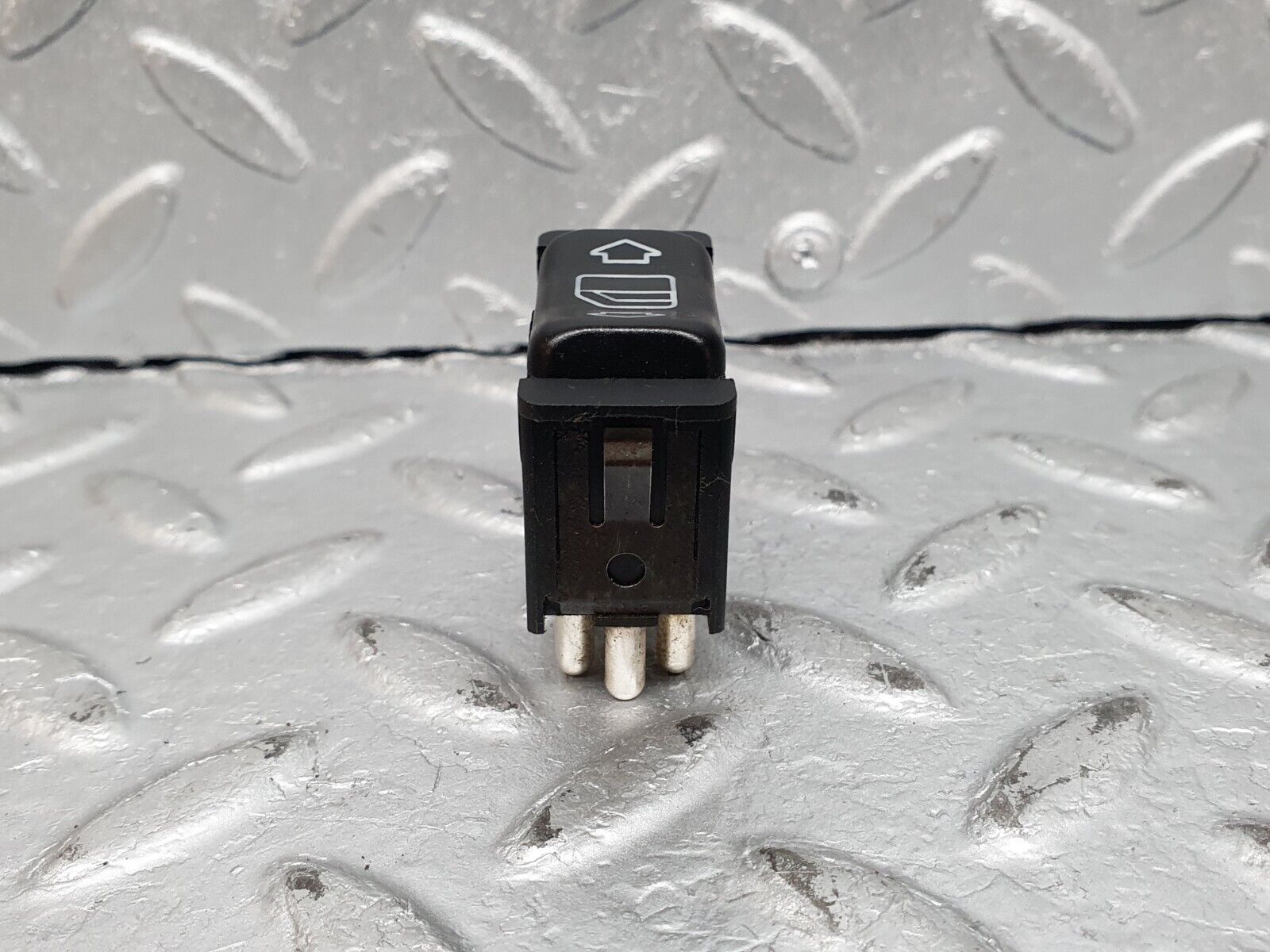 41103 Mercedes-Benz W126 300SE Rear Electric Window Switch 1268206310