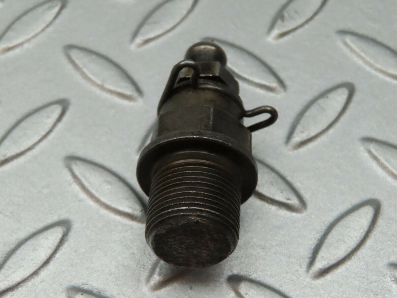 3548 Mercedes-Benz W108 280SE Ball Studs For Rocker Arm Mounting (Timing)