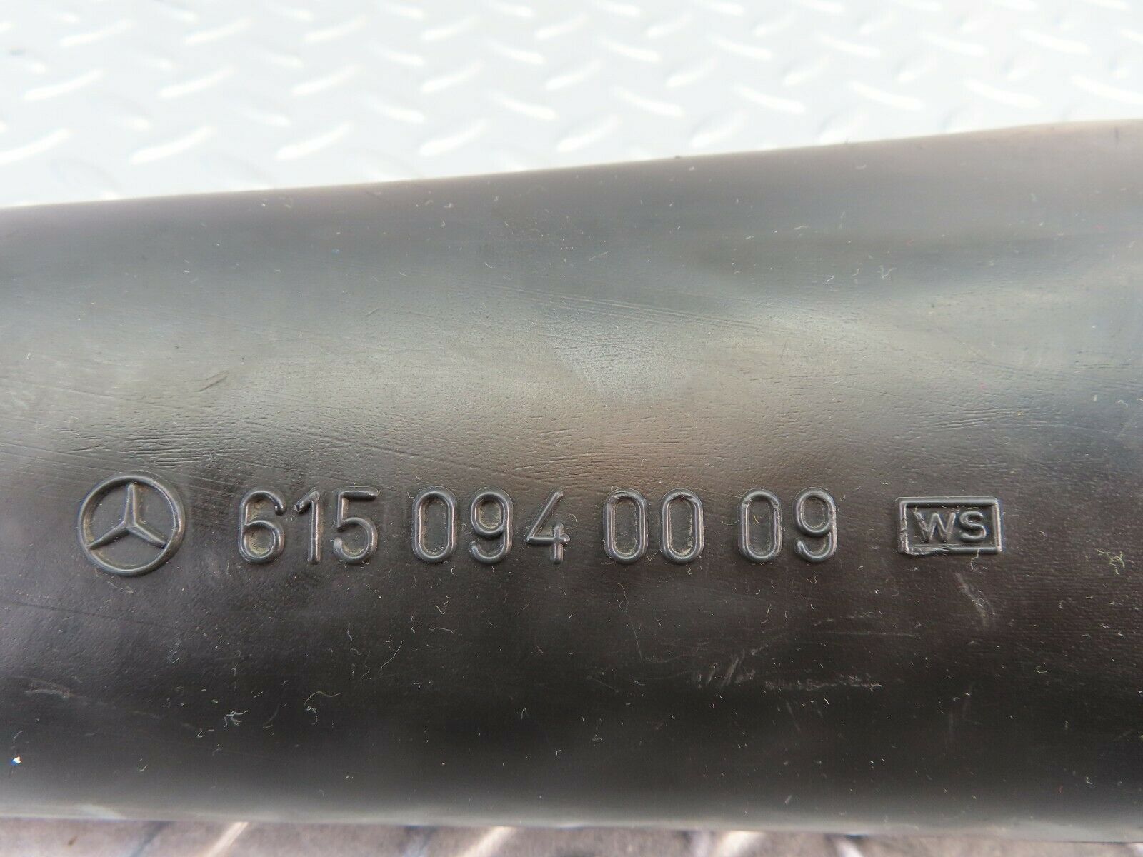 7932 Mercedes-Benz W115 220D Air Filter Box Intake Pipe 6150940009