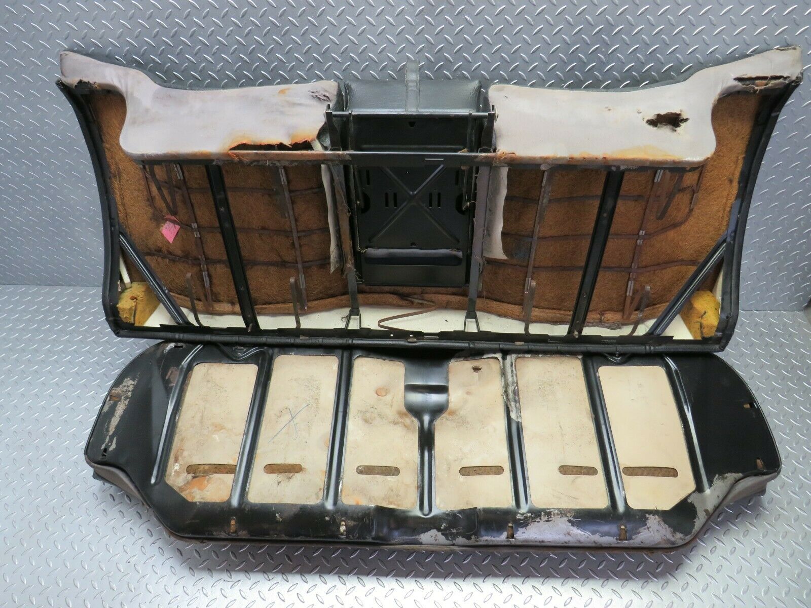 24488 Mercedes-Benz W108 Rear Seat Black 1089240116