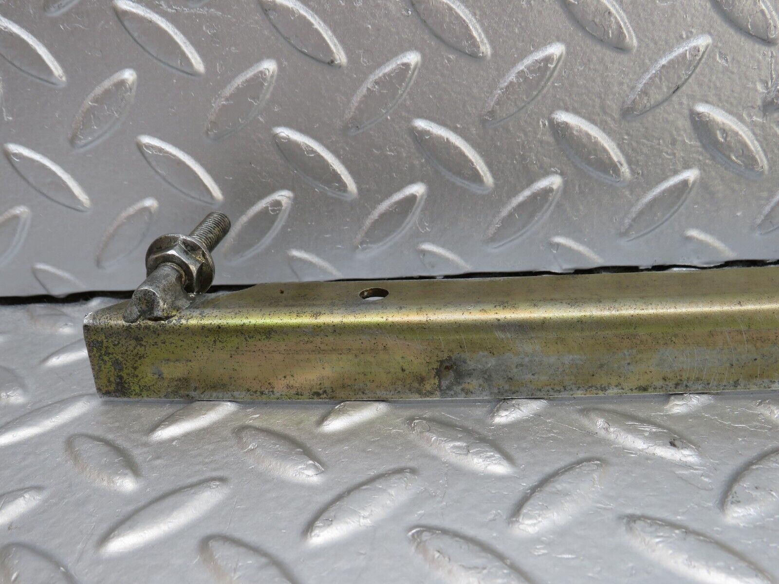 34302 Mercedes-Benz C126 380SEC Coupe Front Right Door Window Channel