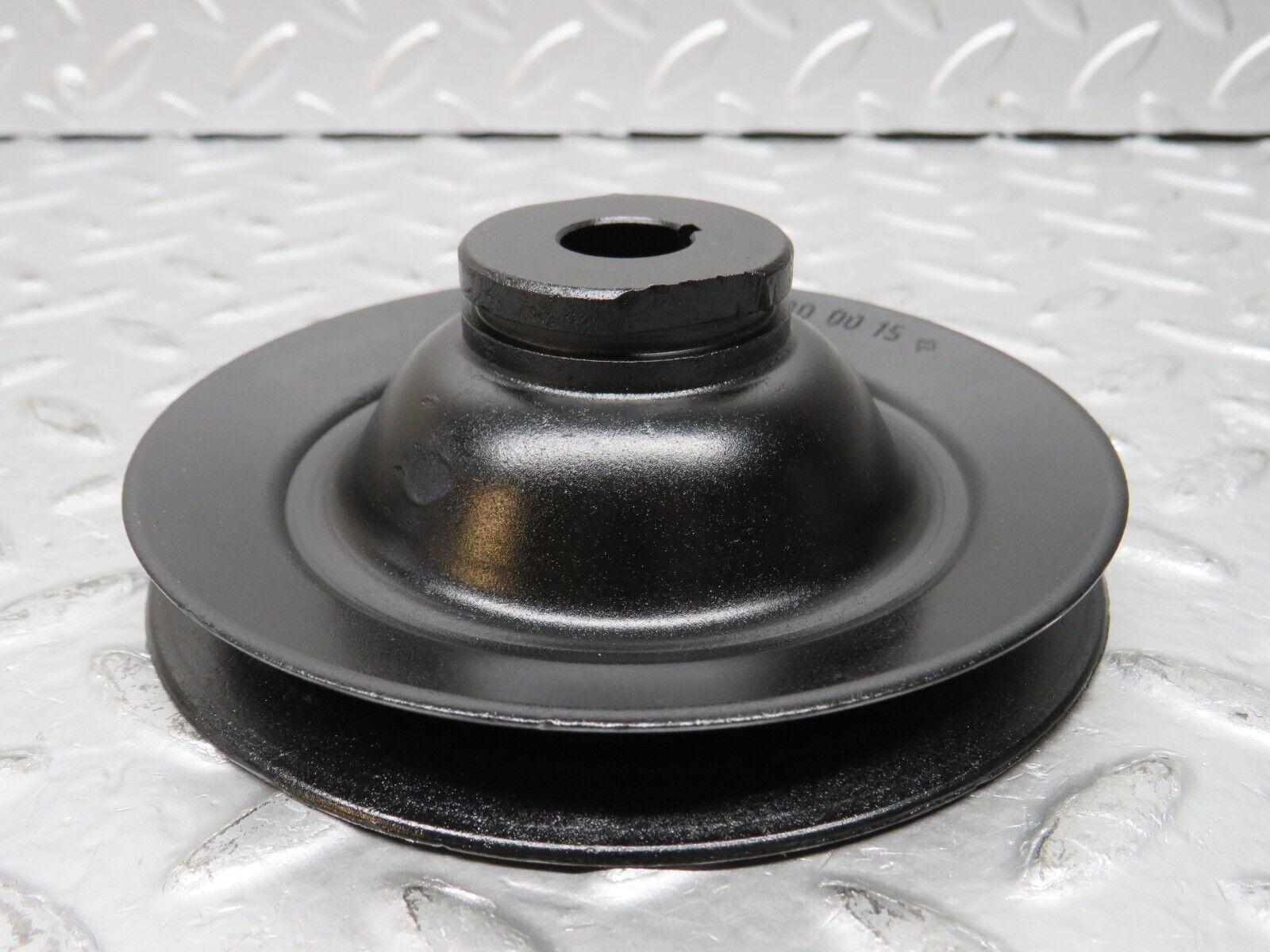 29881 Mercedes-Benz W123 230E Power Steering Pump Pulley 1022300015