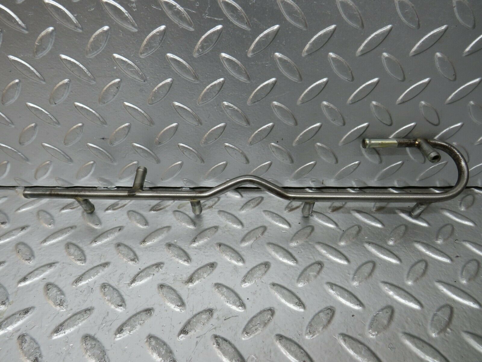 23616 Mercedes-Benz W114 280E Fuel Injector Pipe