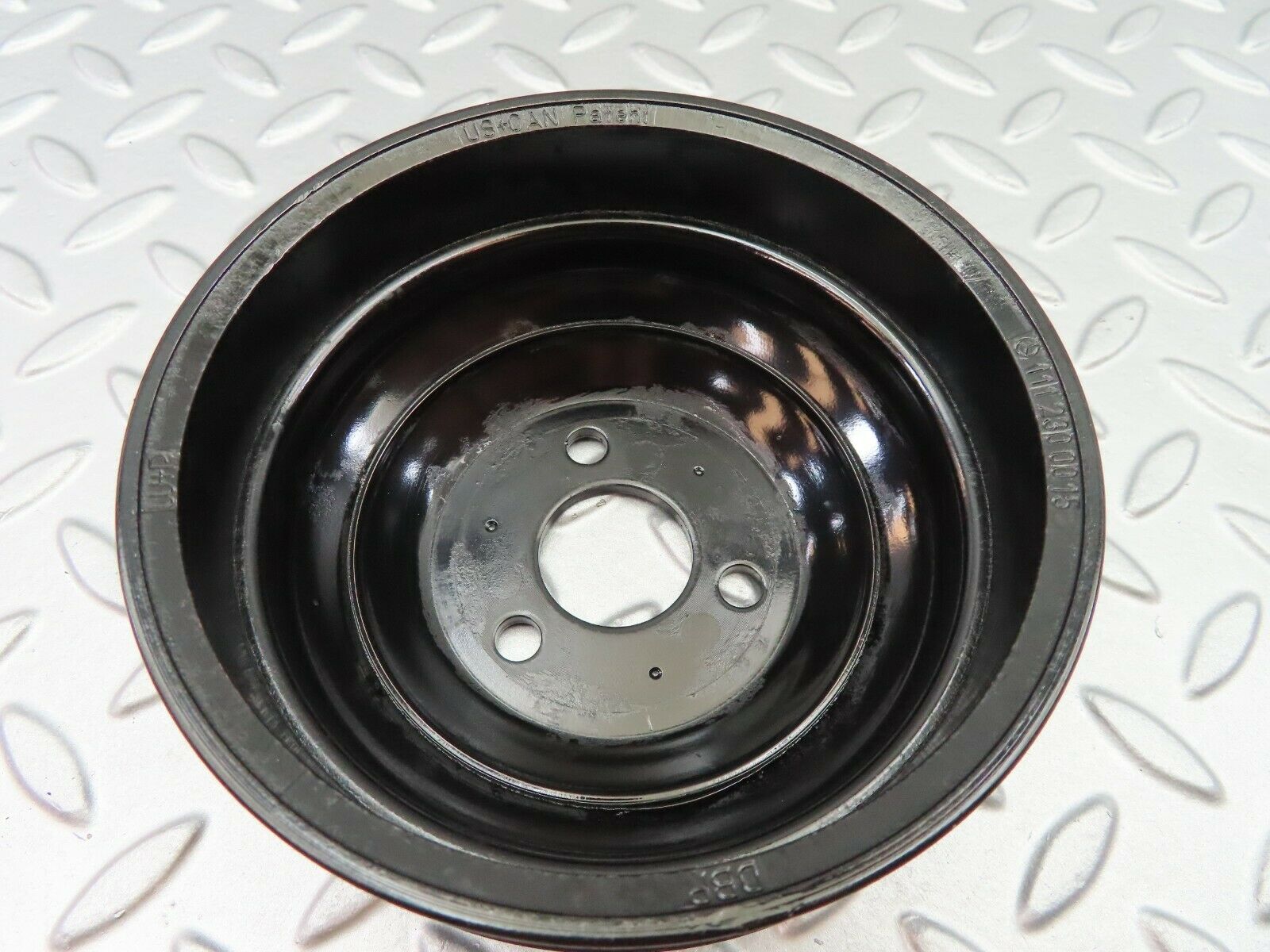 6802 Mercedes-Benz S124 E220 Wagon Power Steering Pump Pulley 1112300015