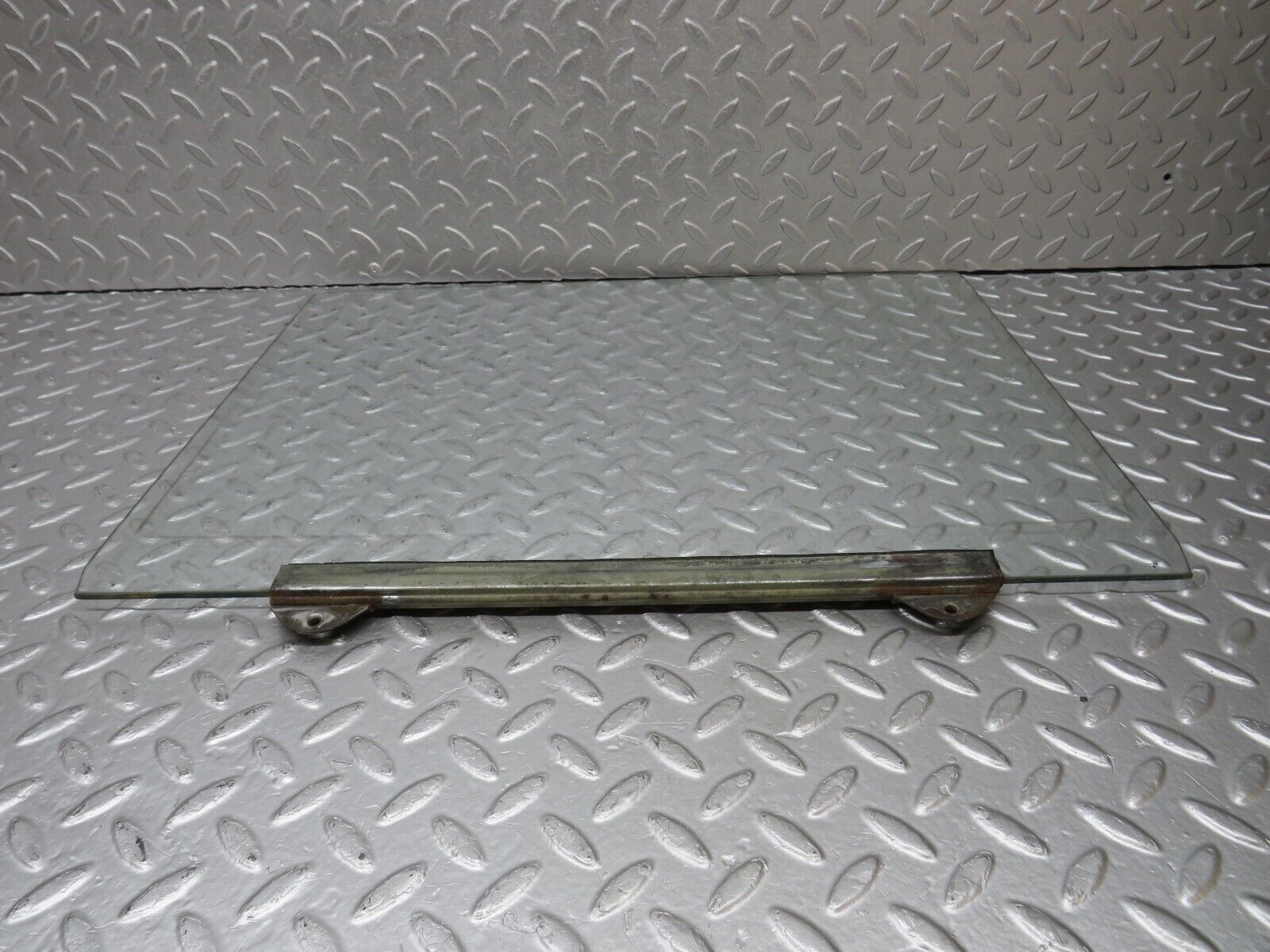 40270 Mercedes-Benz W110 230 Rear Left Door Window Glass