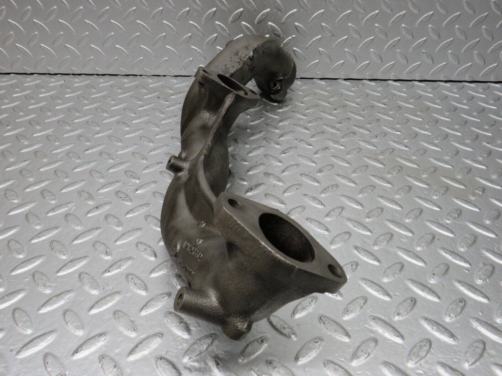 33108 Mercedes-Benz W126 560SE Exhaust Manifold Right 1171424602