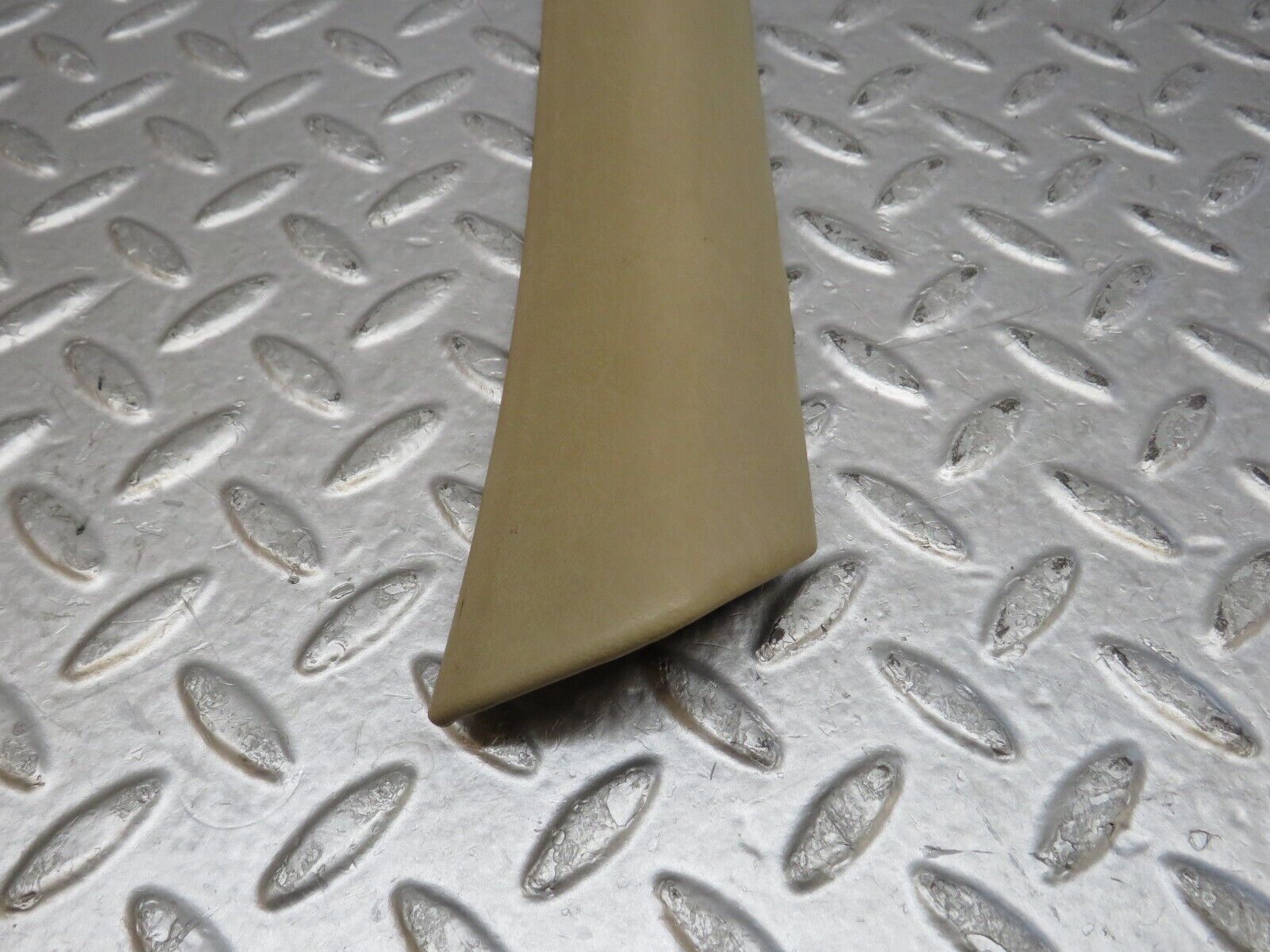 36487 Mercedes-Benz W201 190E 2.0L A Pillar Cover Trim Right Side Beige 2016922089